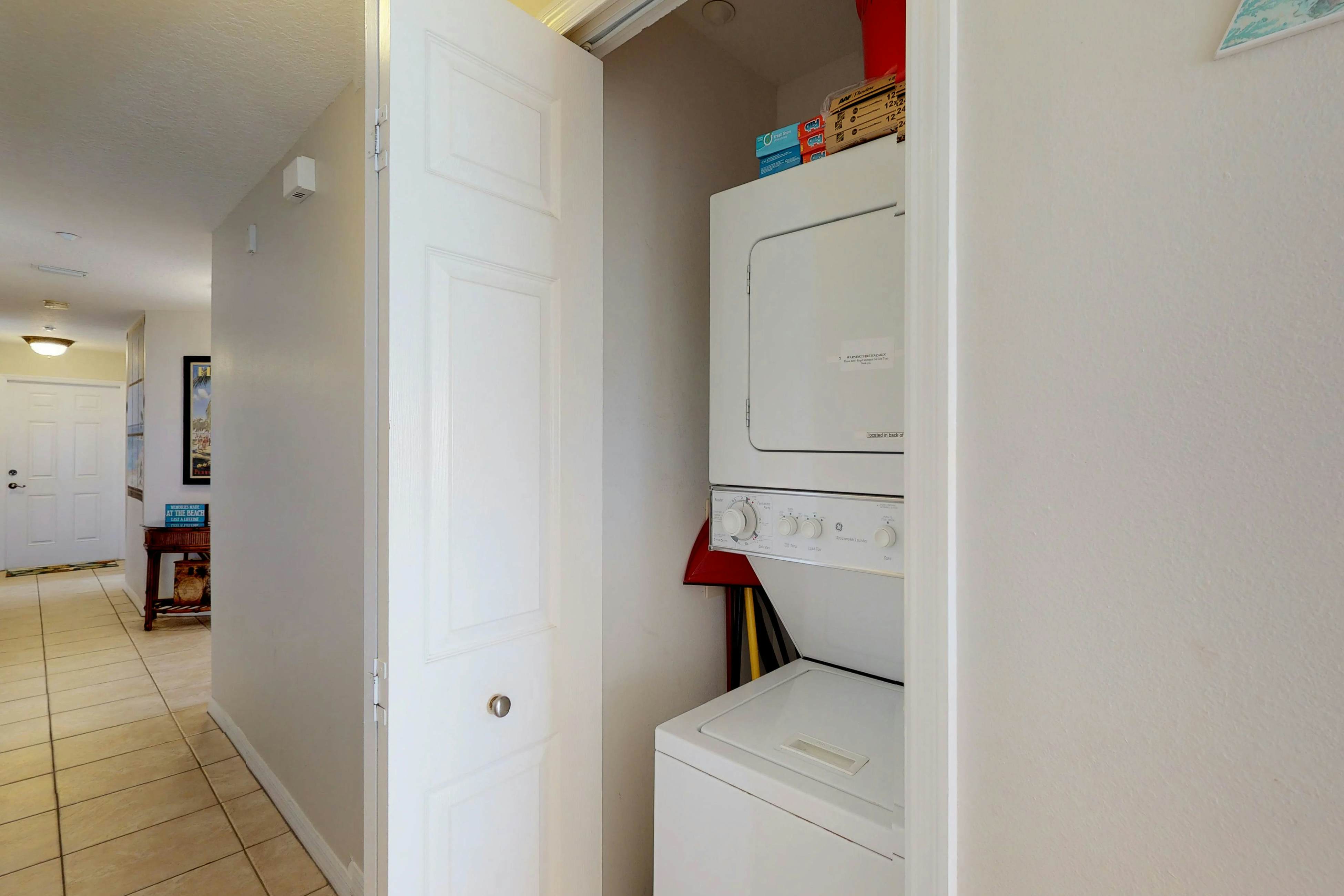 Corner waterfront condo with pool, Gulf views & easy beach access