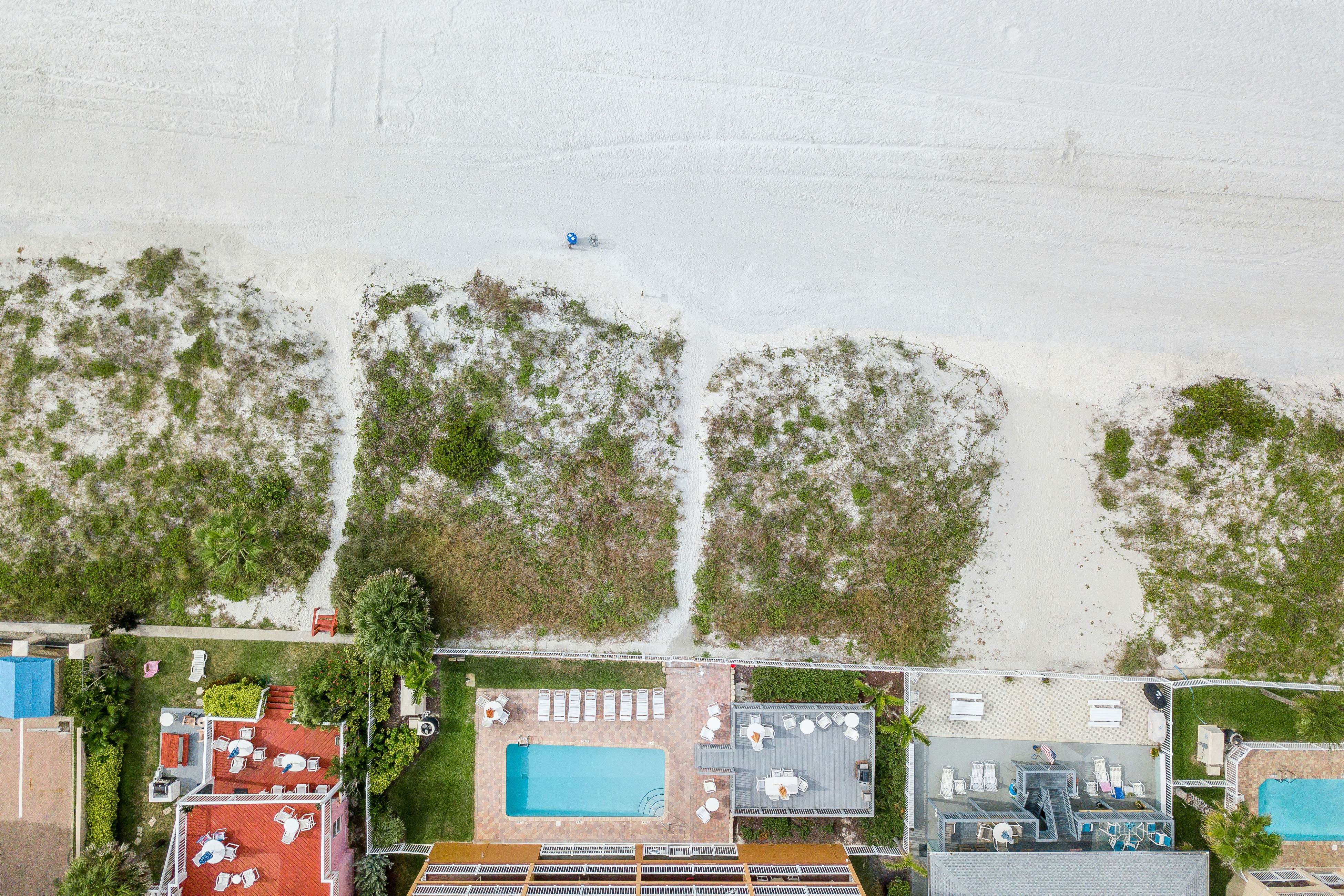 Corner waterfront condo with pool, Gulf views & easy beach access