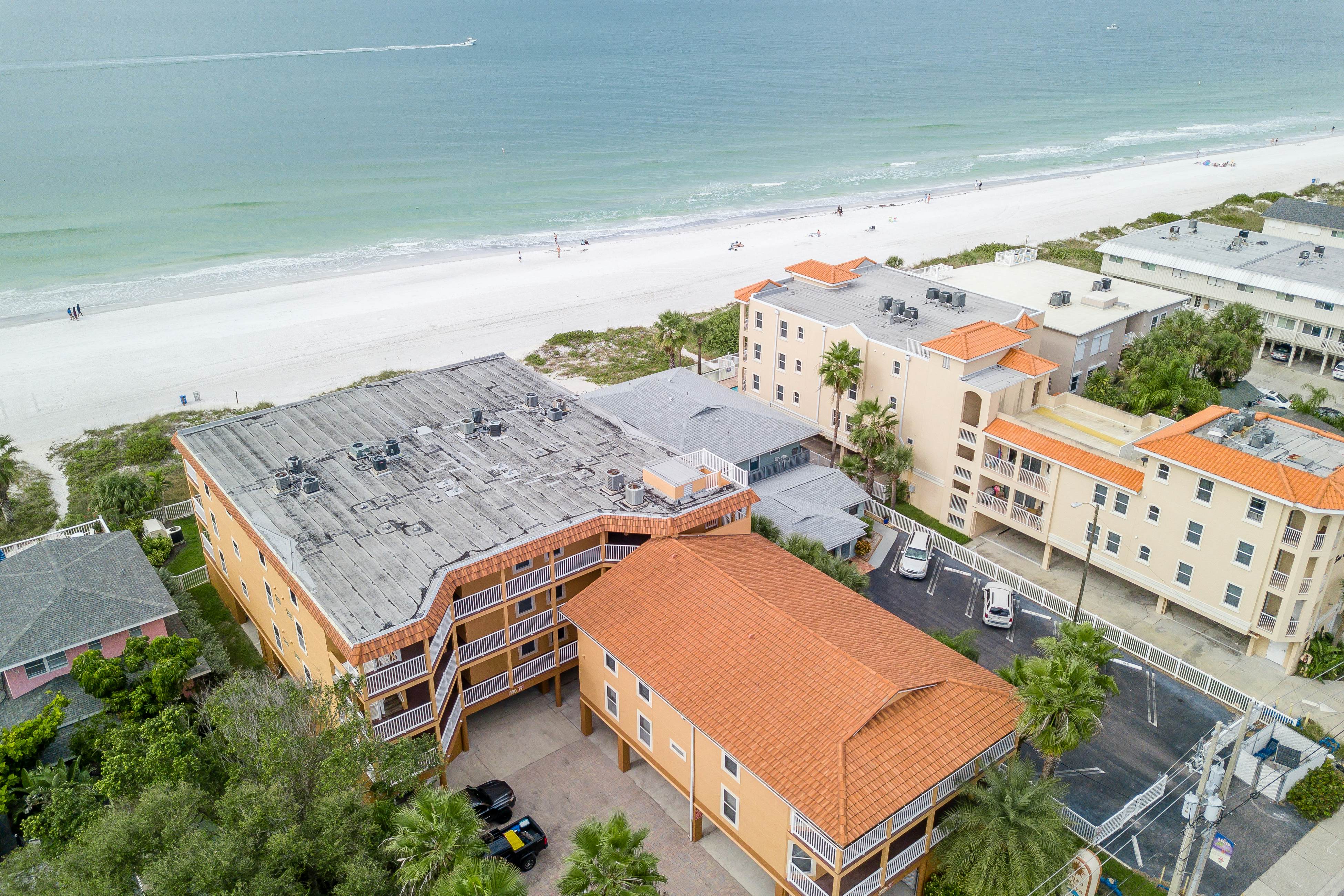 Corner waterfront condo with pool, Gulf views & easy beach access