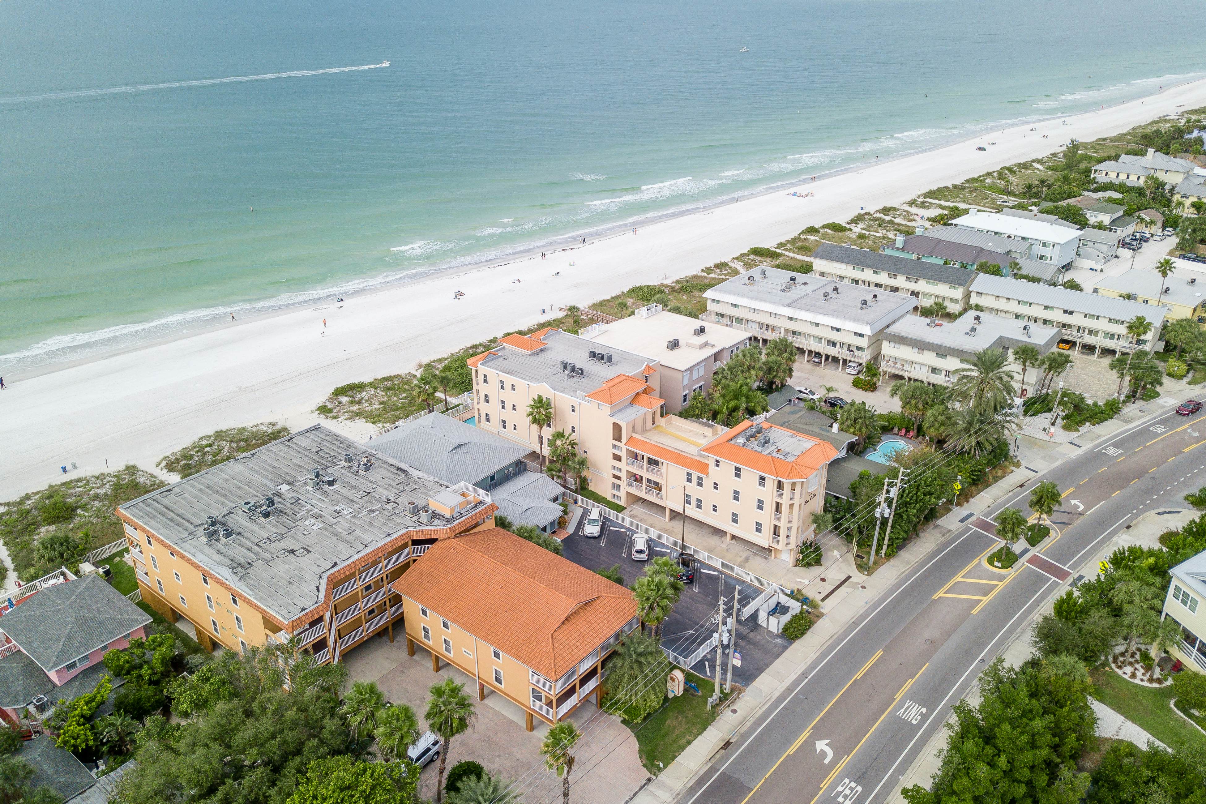 Corner waterfront condo with pool, Gulf views & easy beach access
