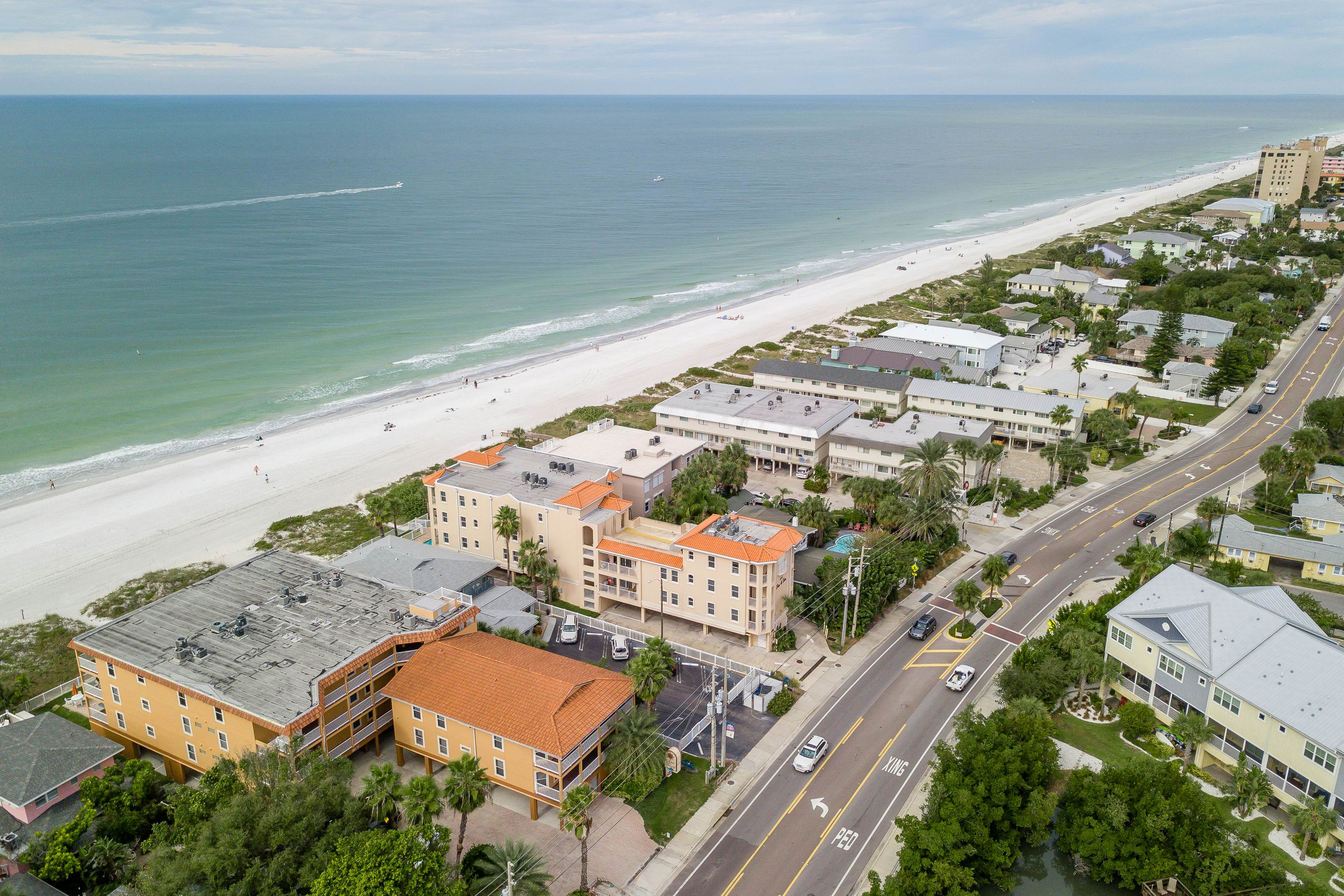 Corner waterfront condo with pool, Gulf views & easy beach access
