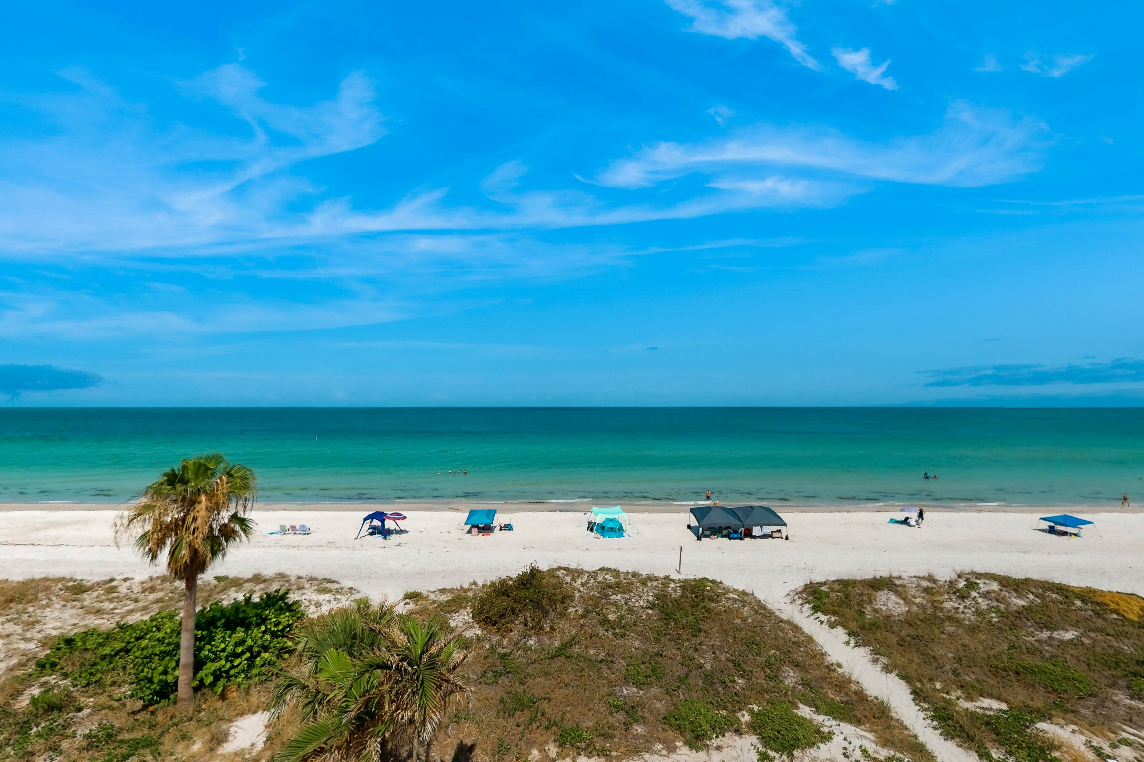 Gulf-front condo with amazing water views - steps to the beach