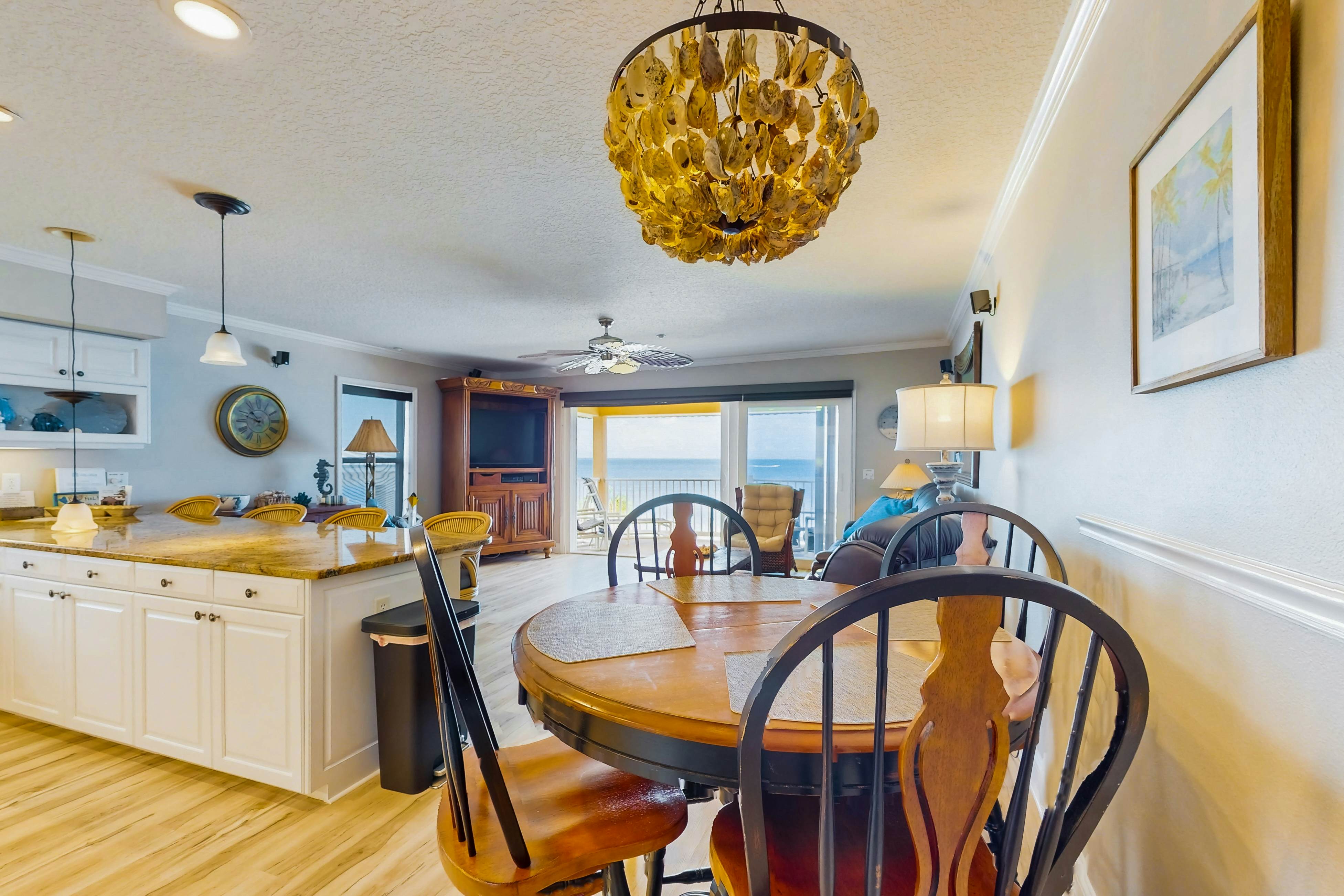 Gulf-front condo with amazing water views - steps to the beach