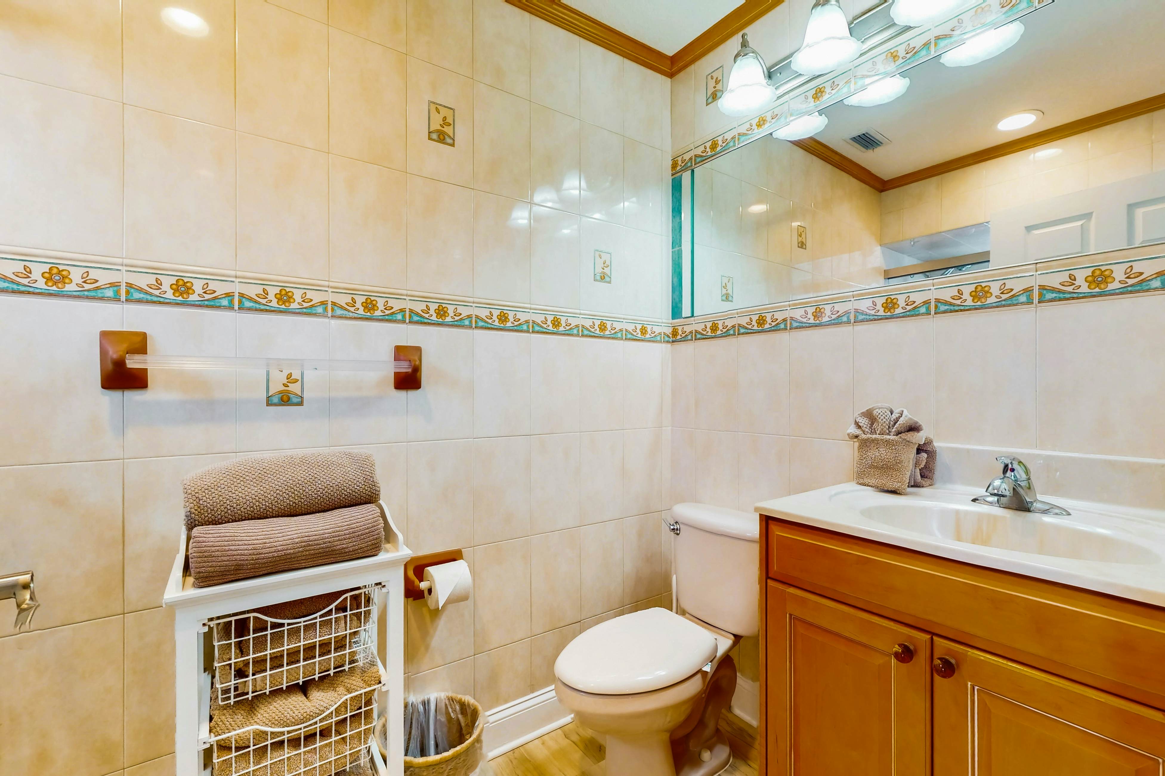 Gulf-front condo with amazing water views - steps to the beach