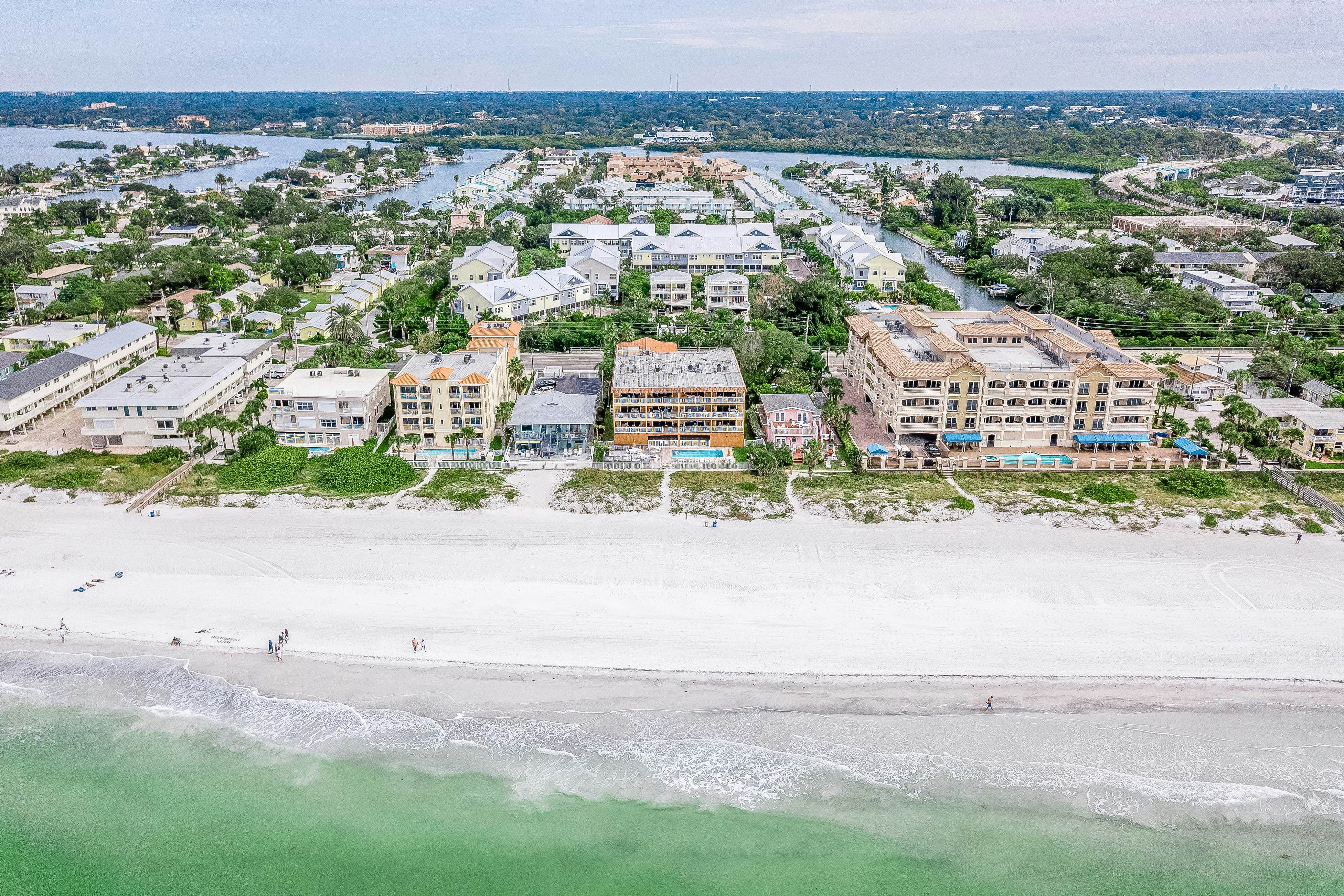 Gulf-front condo with amazing water views - steps to the beach