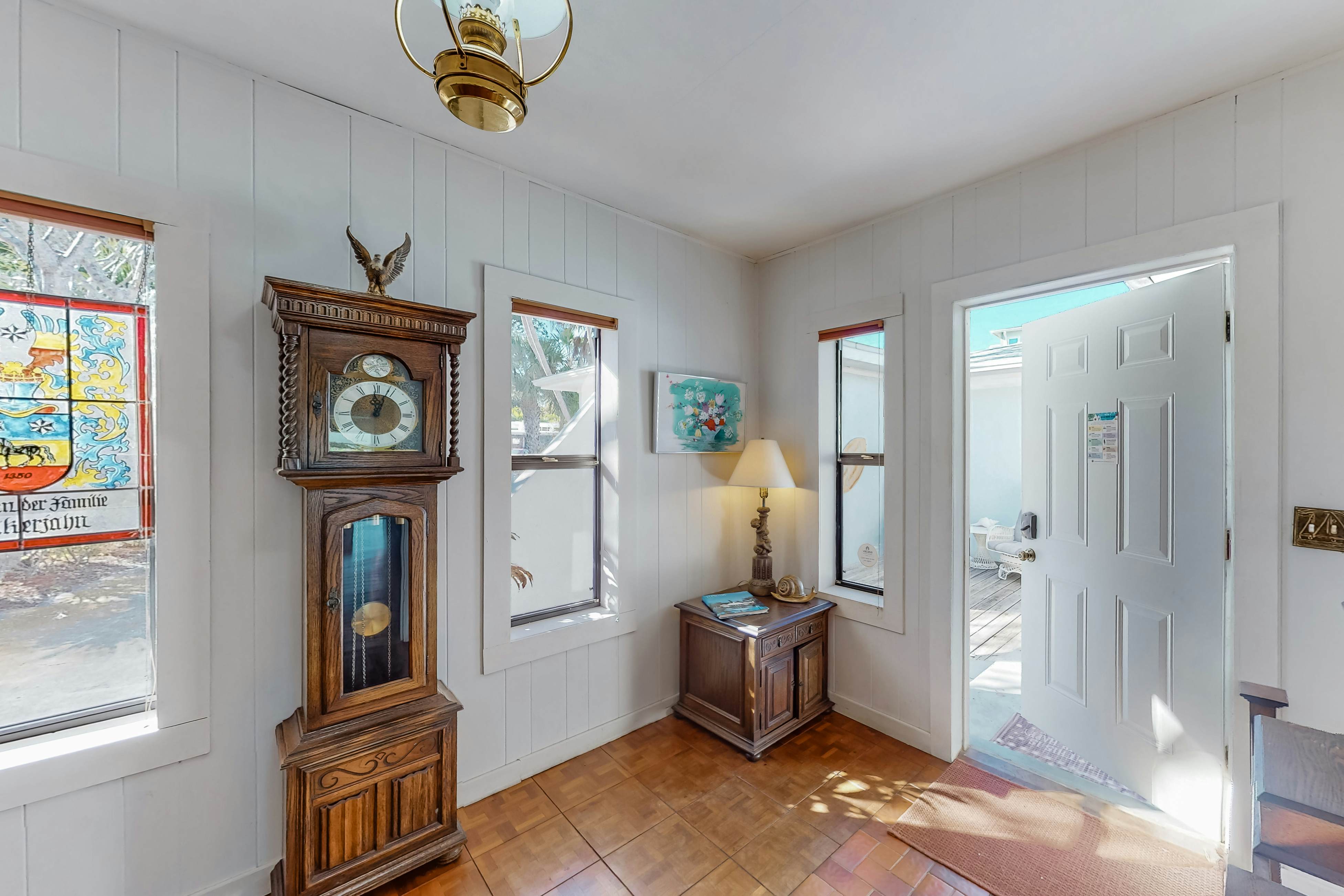 Waterfront home with deck, garden, WiFi & central AC - dog-friendly