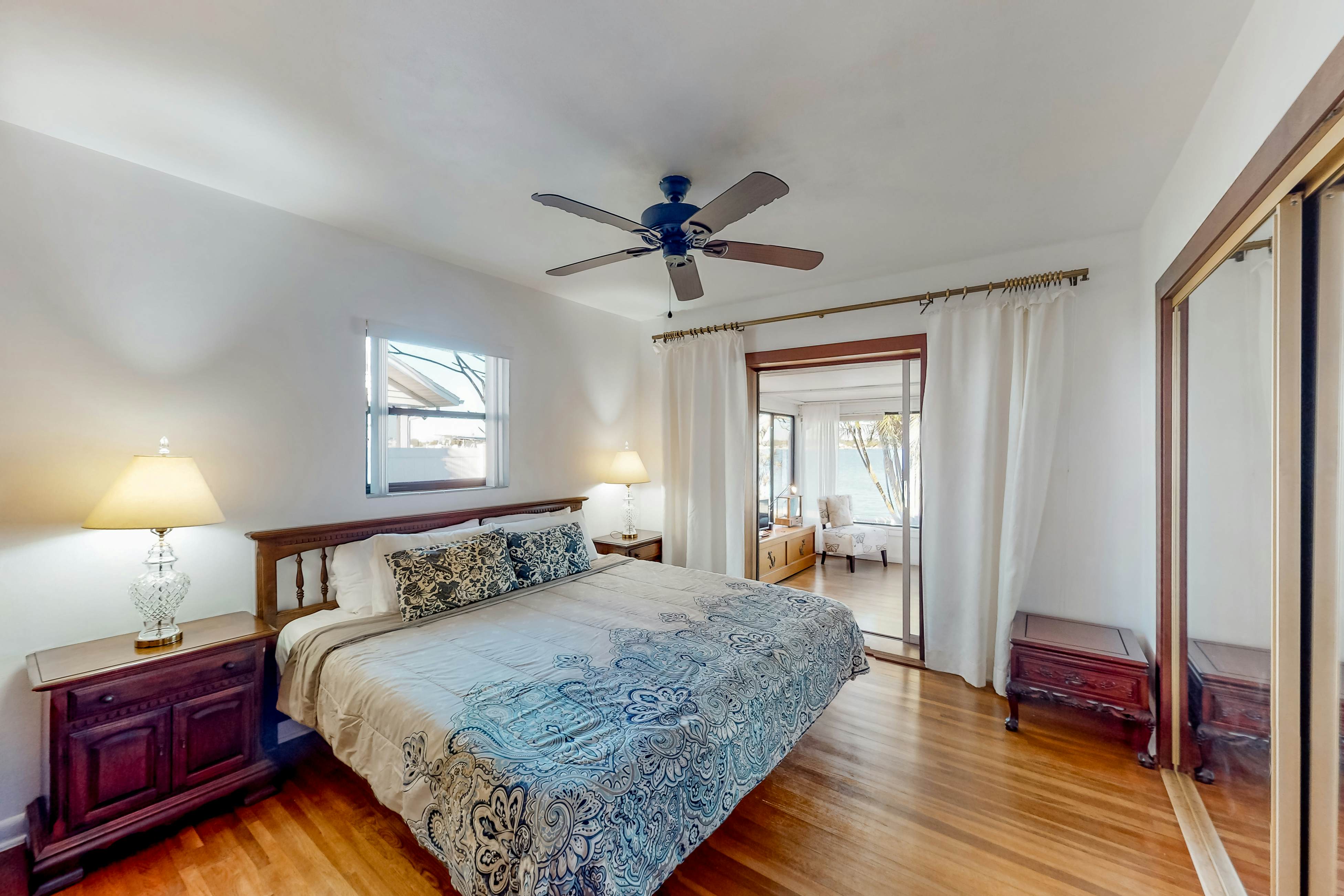 Waterfront home with deck, garden, WiFi & central AC - dog-friendly