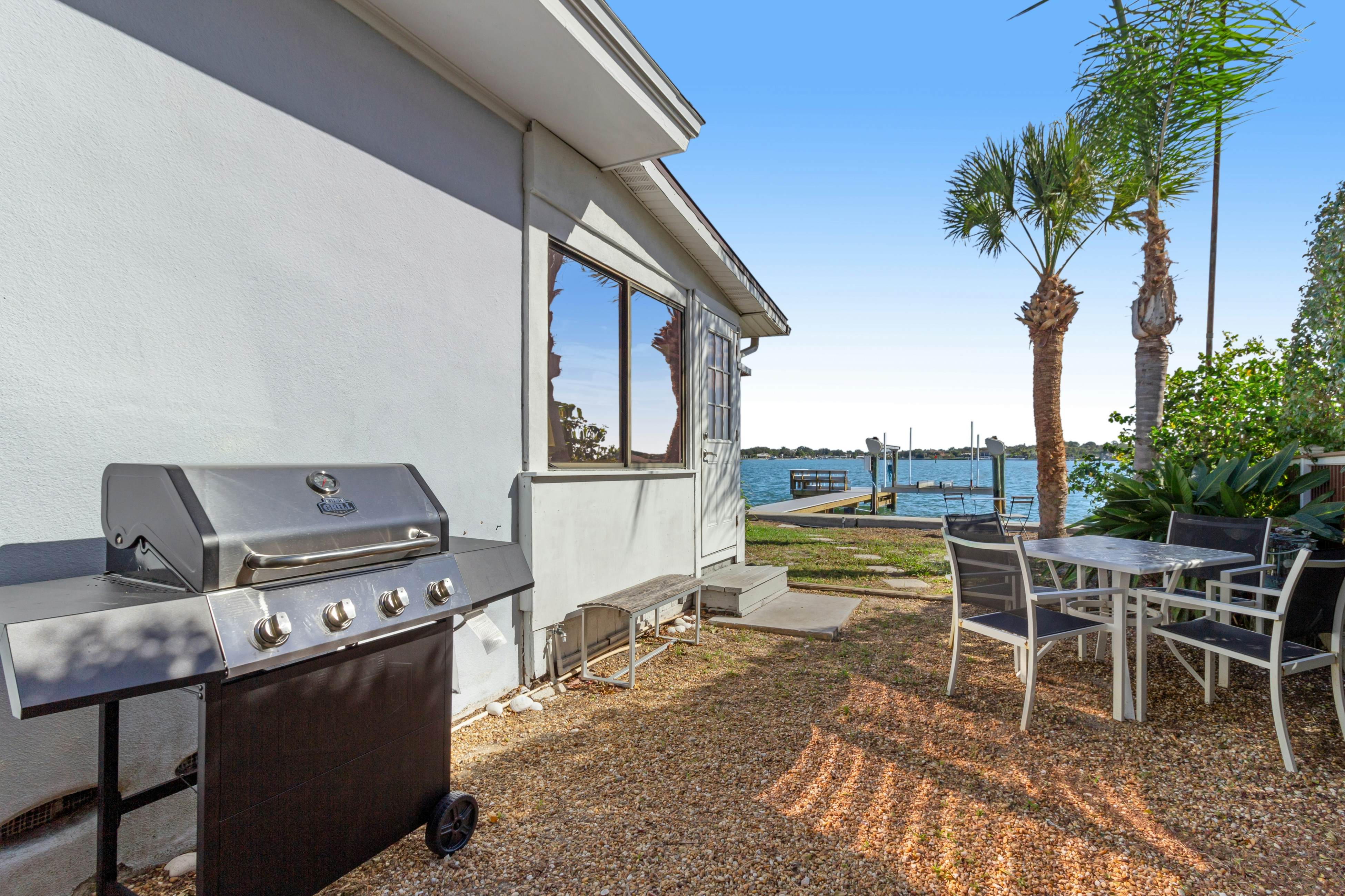 Waterfront home with deck, garden, WiFi & central AC - dog-friendly