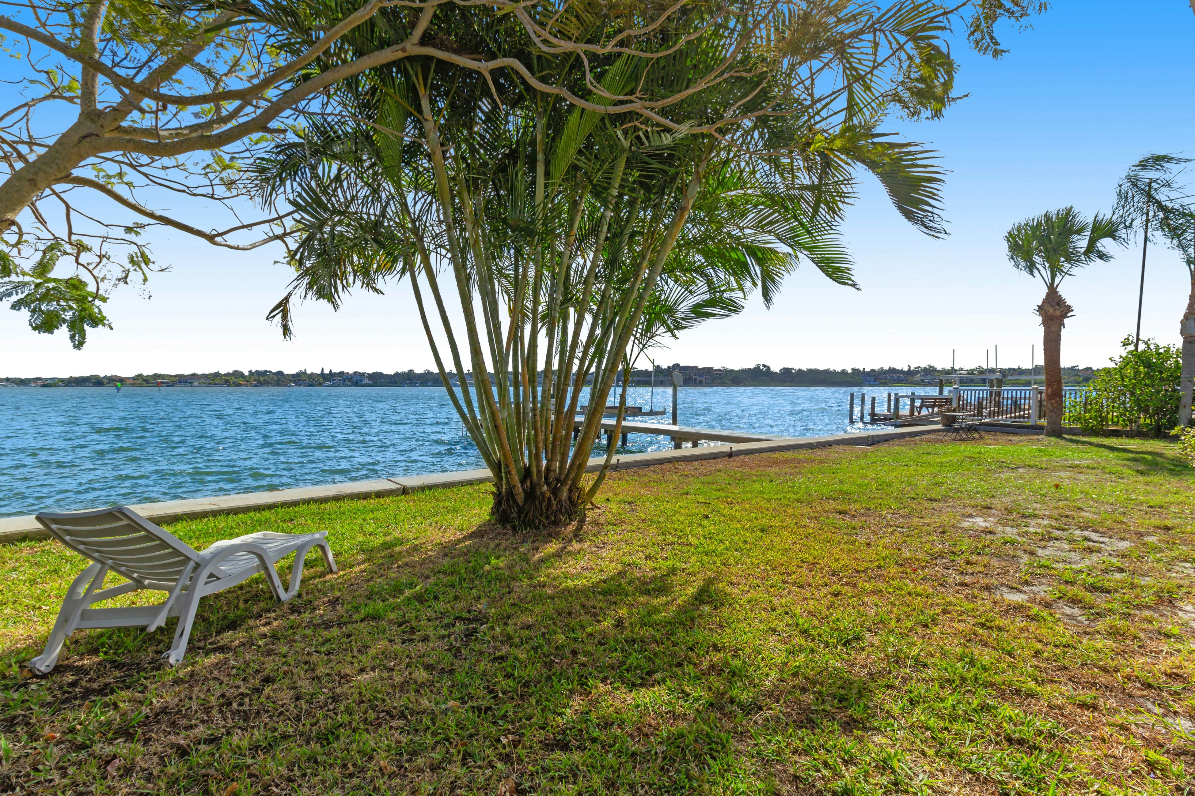 Waterfront home with deck, garden, WiFi & central AC - dog-friendly