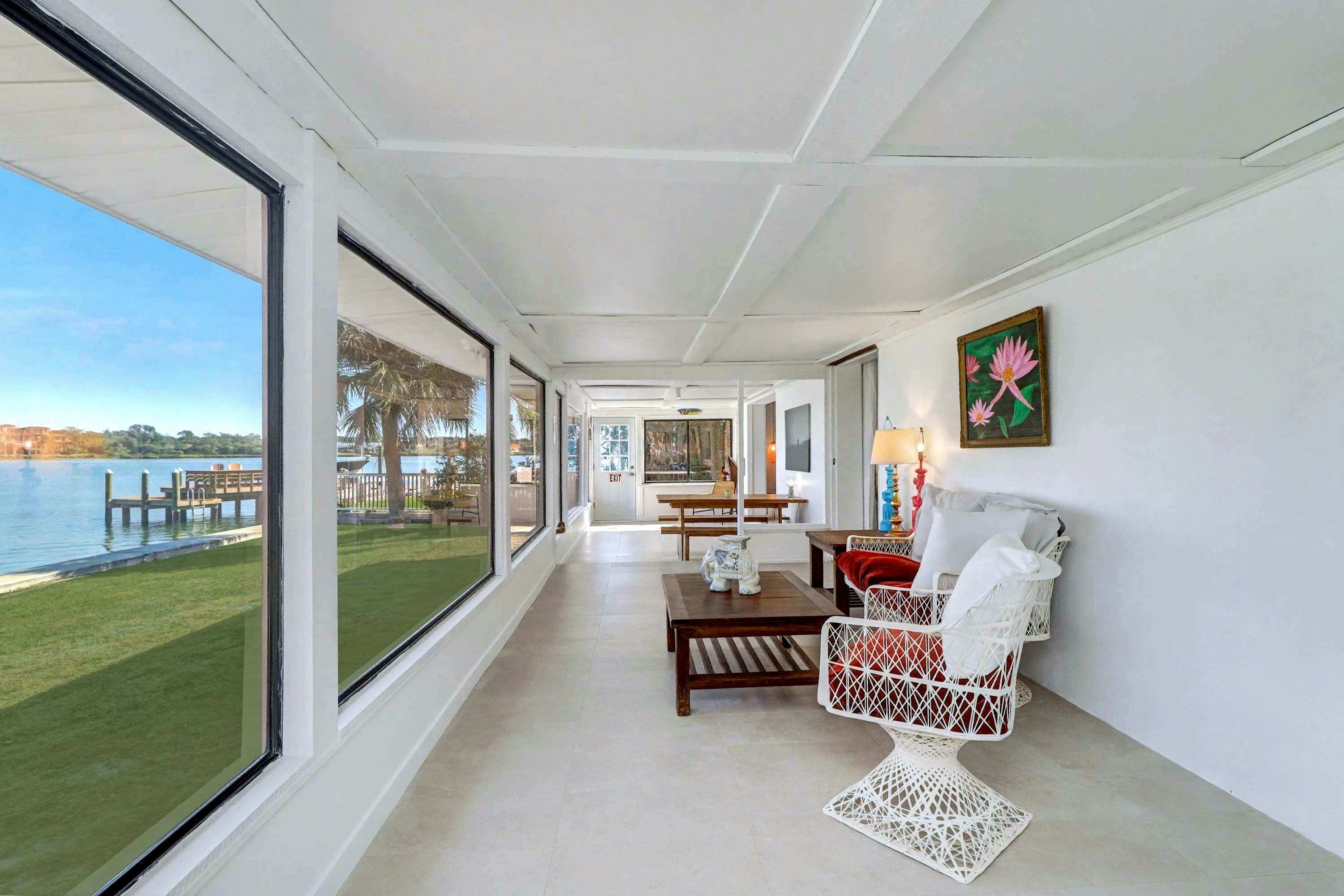 Waterfront home with deck, garden, WiFi & central AC - dog-friendly