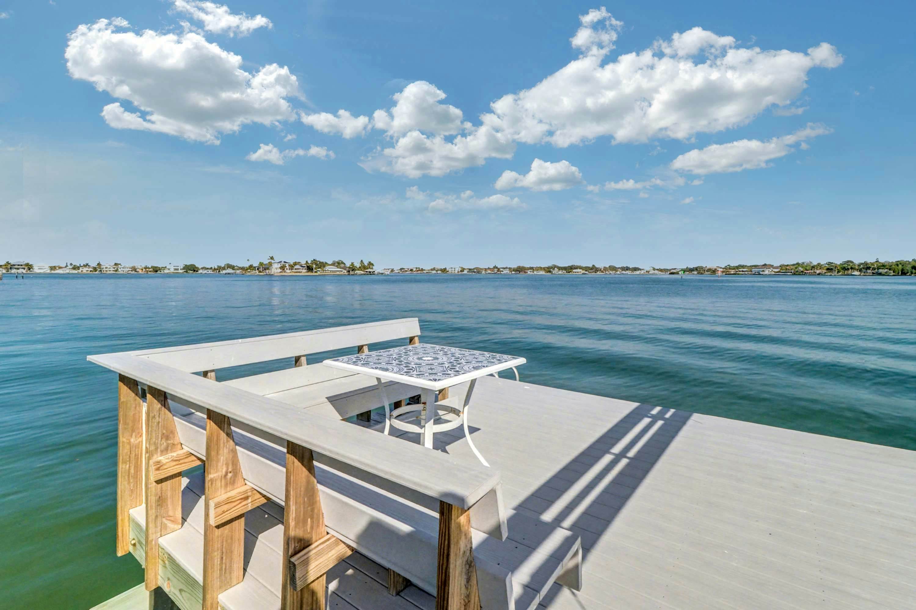 Waterfront home with deck, garden, WiFi & central AC - dog-friendly