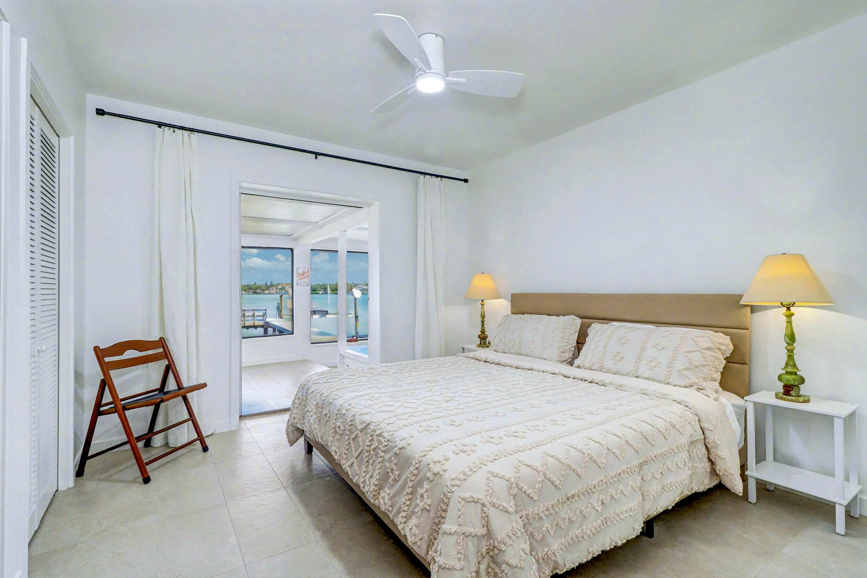 Waterfront home with deck, garden, WiFi & central AC - dog-friendly