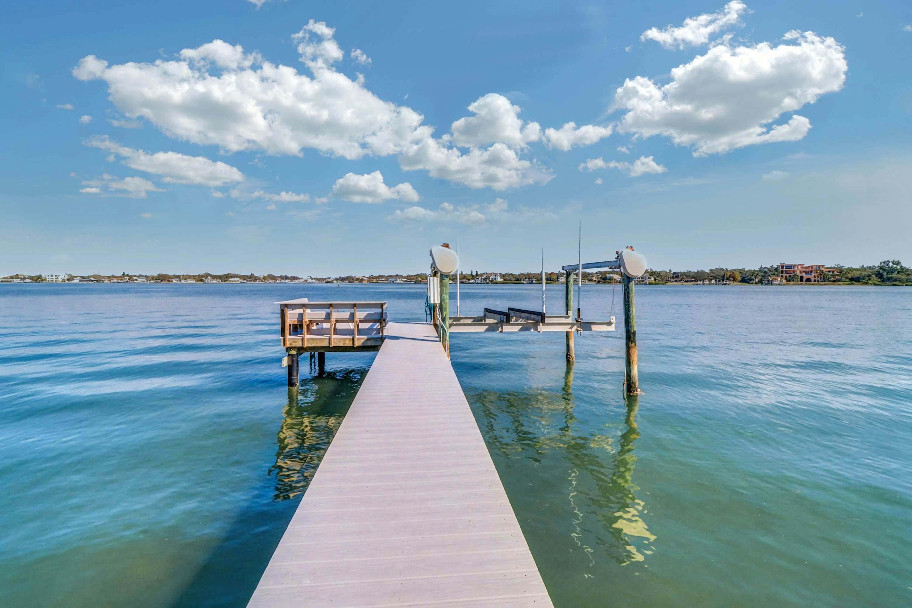 Waterfront home with deck, garden, WiFi & central AC - dog-friendly