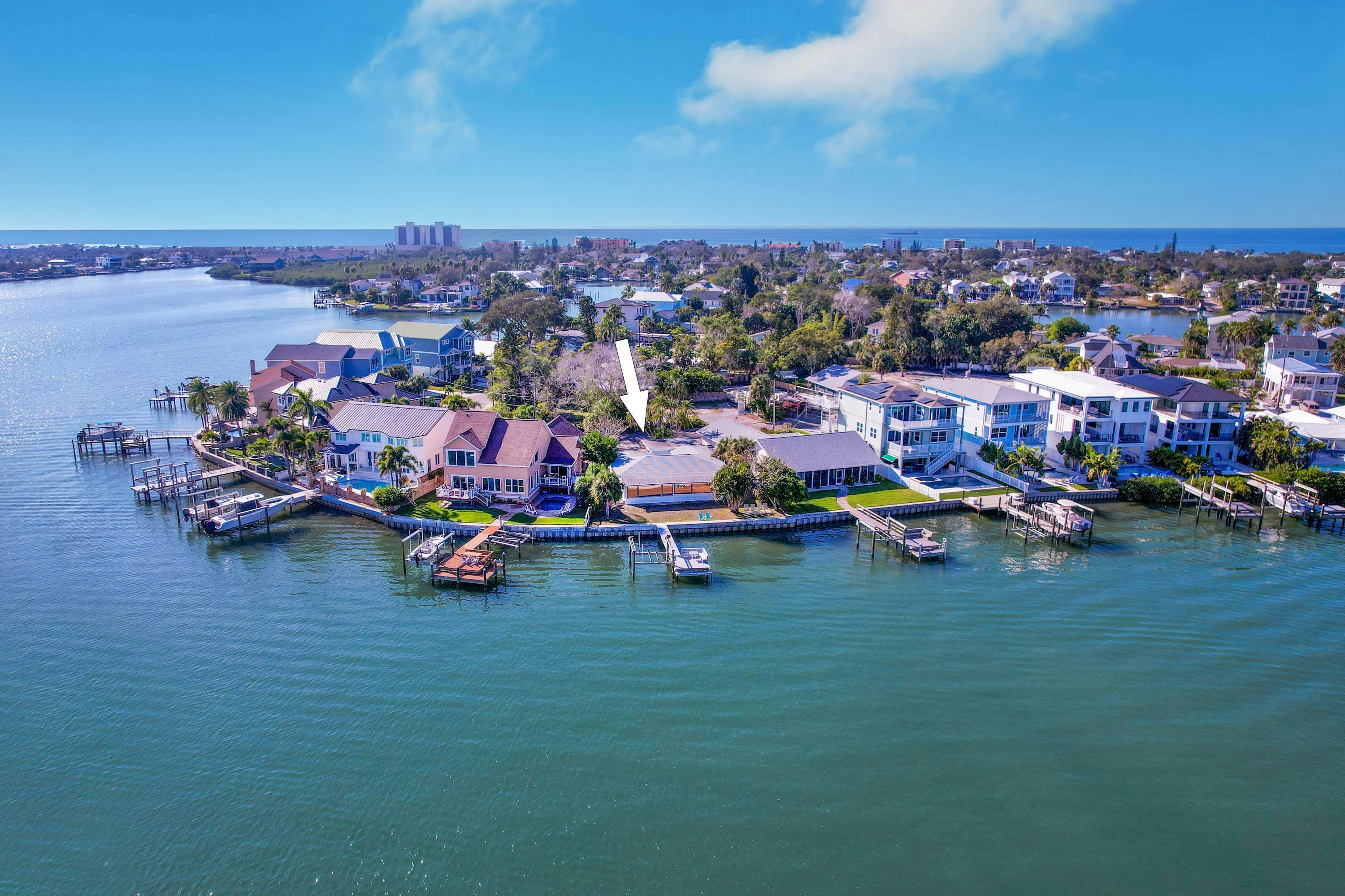 Waterfront home with deck, garden, WiFi & central AC - dog-friendly