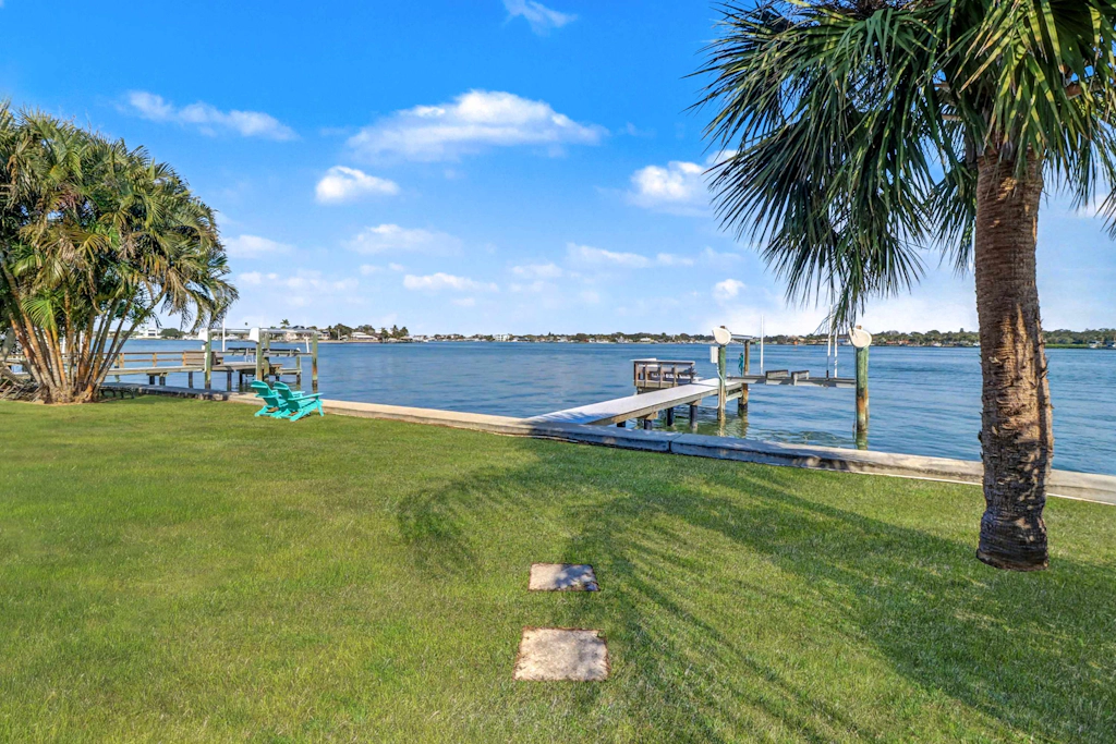 Waterfront home with deck garden WiFi and central AC dog friendly