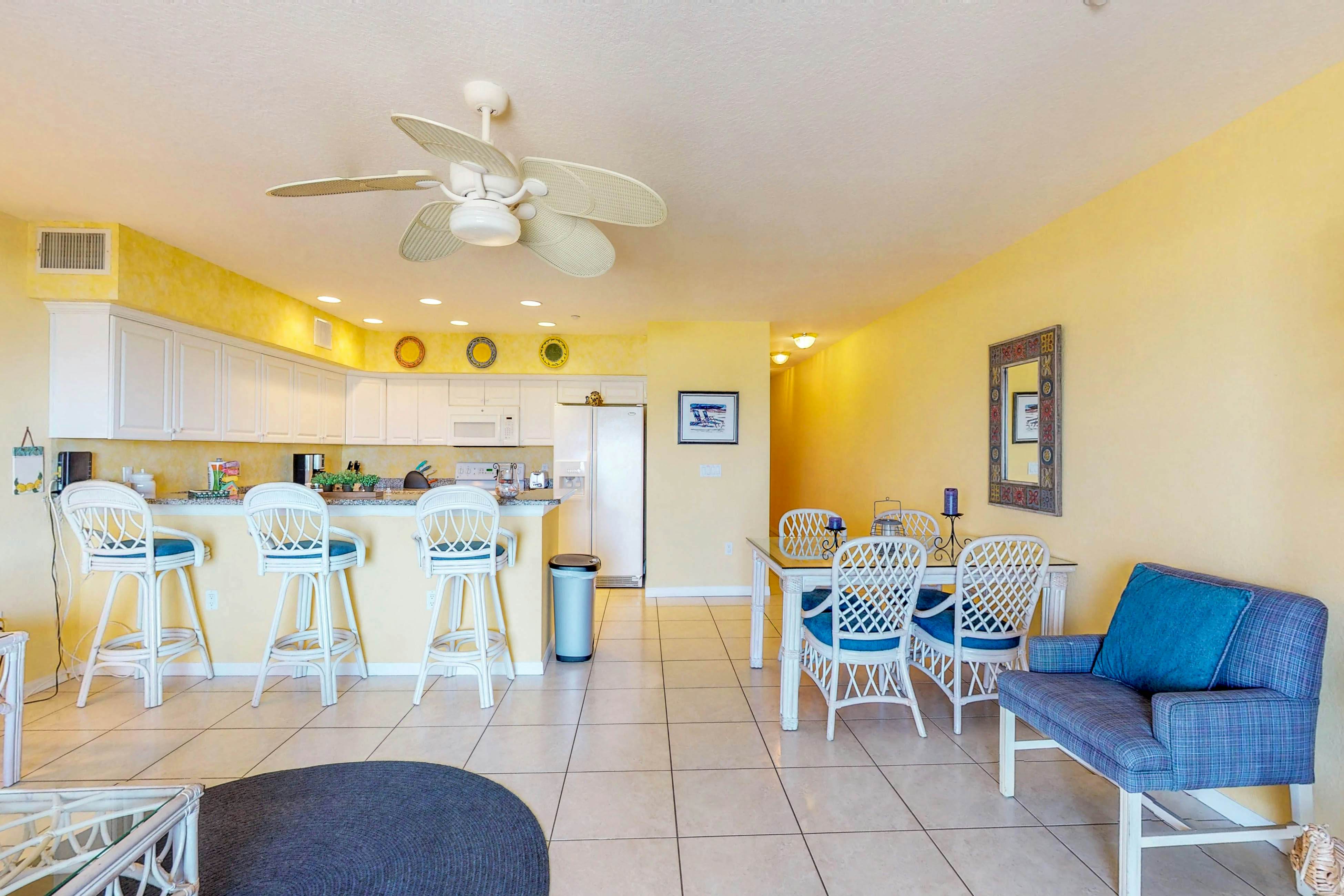 Beachfront condo with washer/dryer, pool & hot tub - dog-friendly