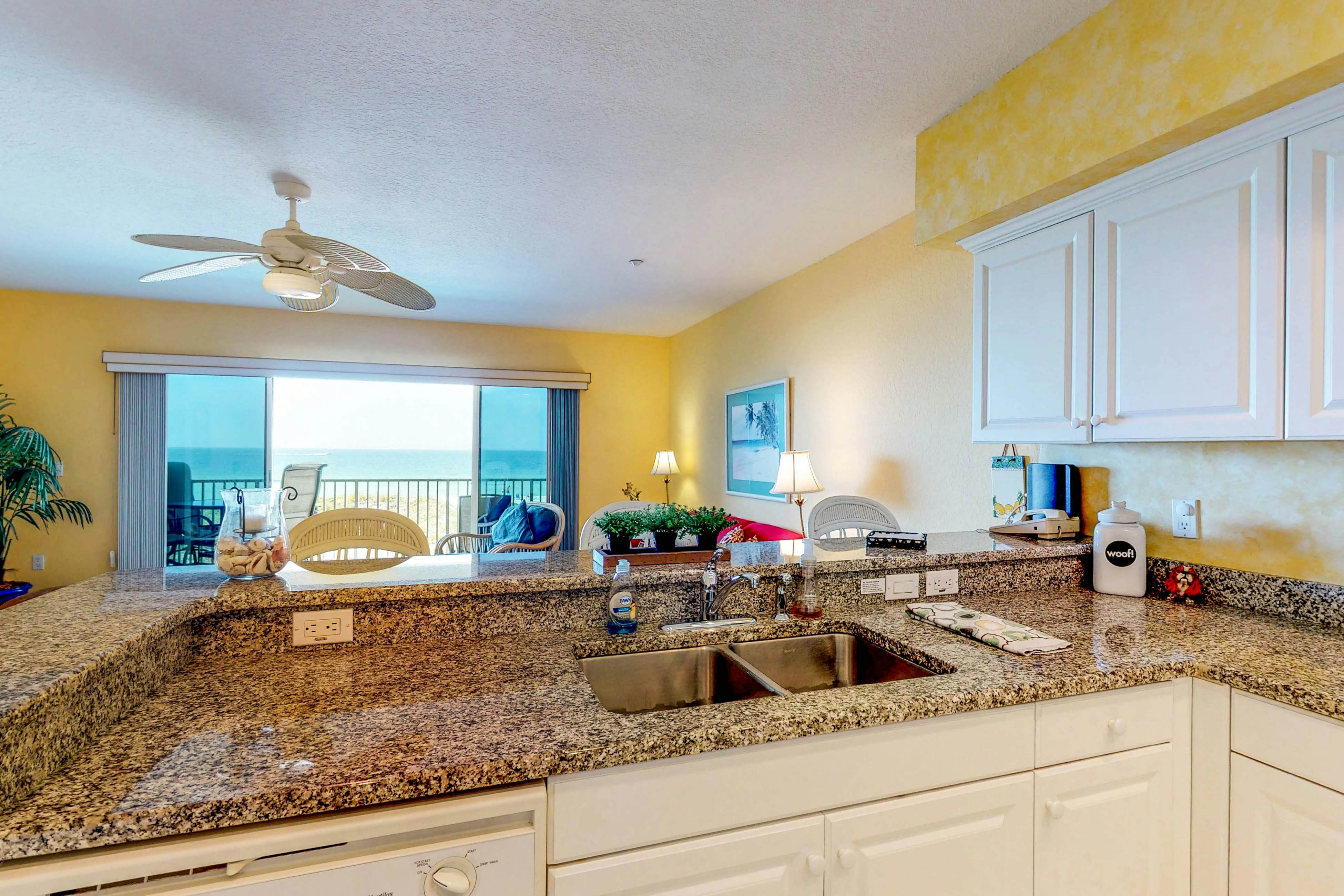 Beachfront condo with washer/dryer, pool & hot tub - dog-friendly