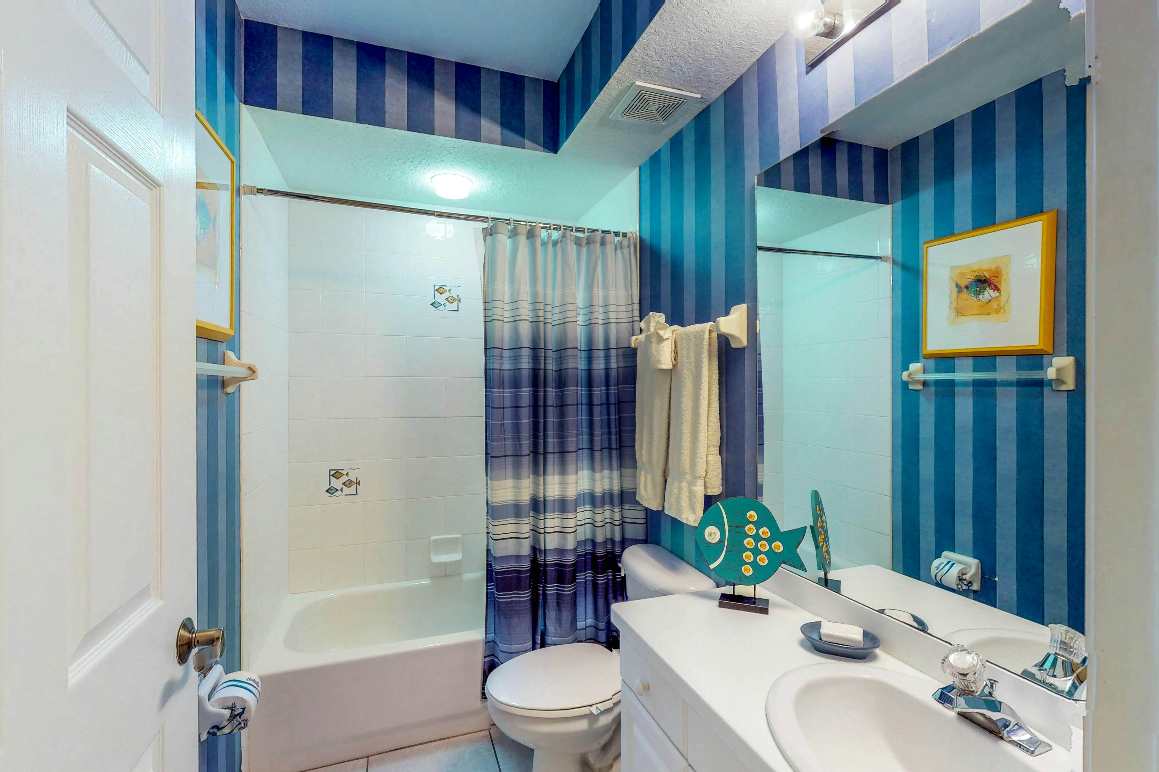 Beachfront condo with washer/dryer, pool & hot tub - dog-friendly