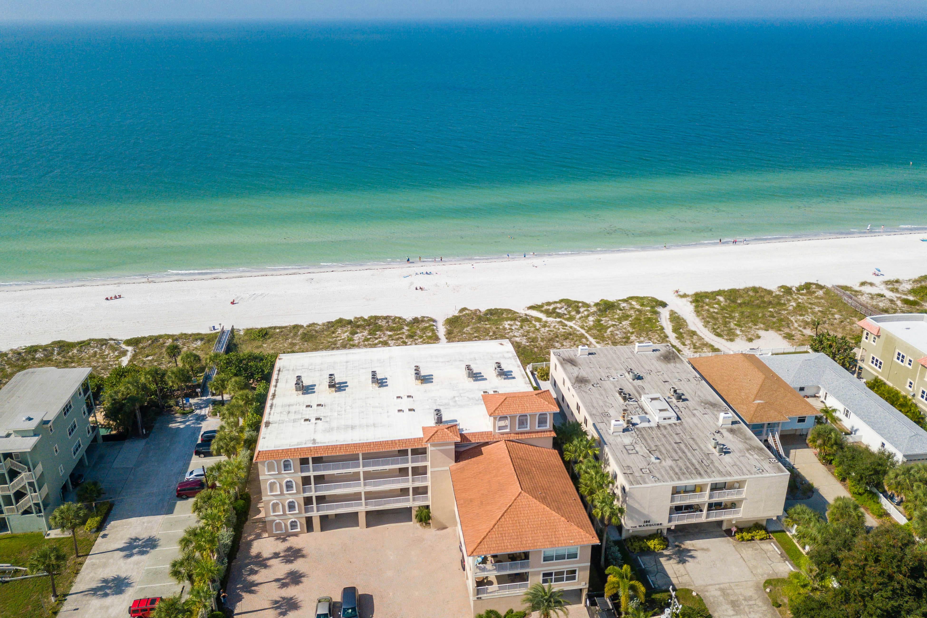 Beachfront condo with washer/dryer, pool & hot tub - dog-friendly