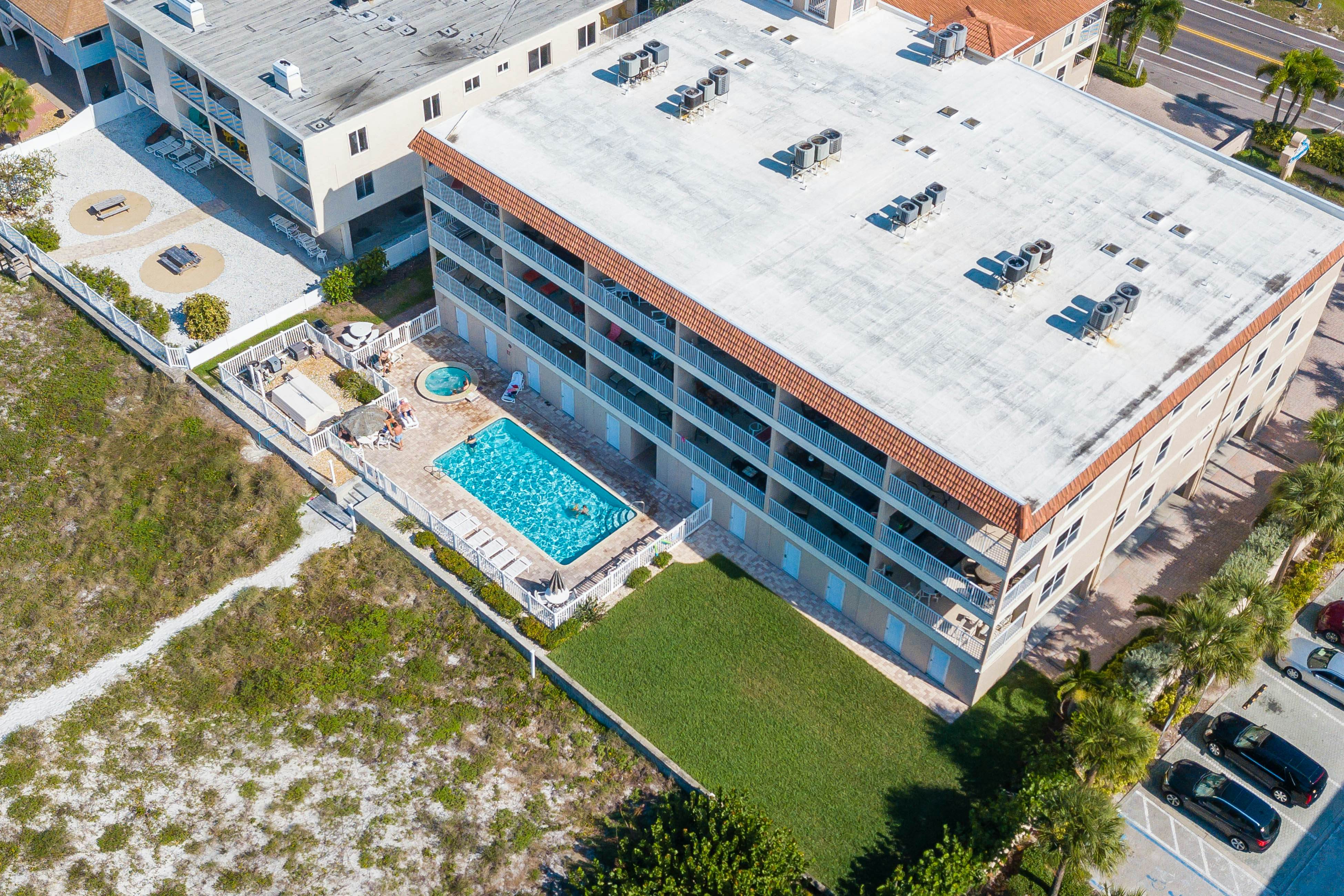 Beachfront condo with washer/dryer, pool & hot tub - dog-friendly