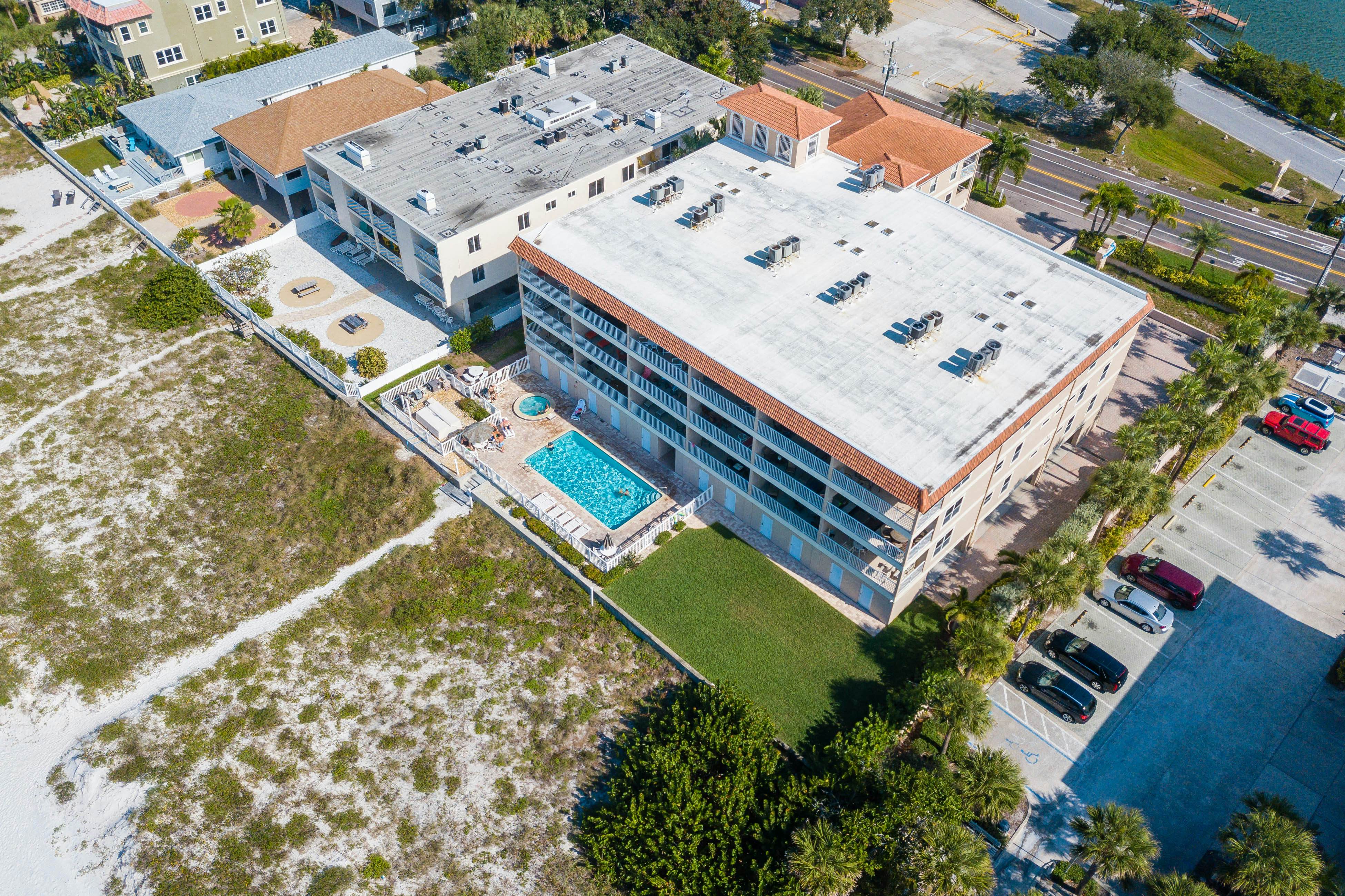 Beachfront condo with washer/dryer, pool & hot tub - dog-friendly