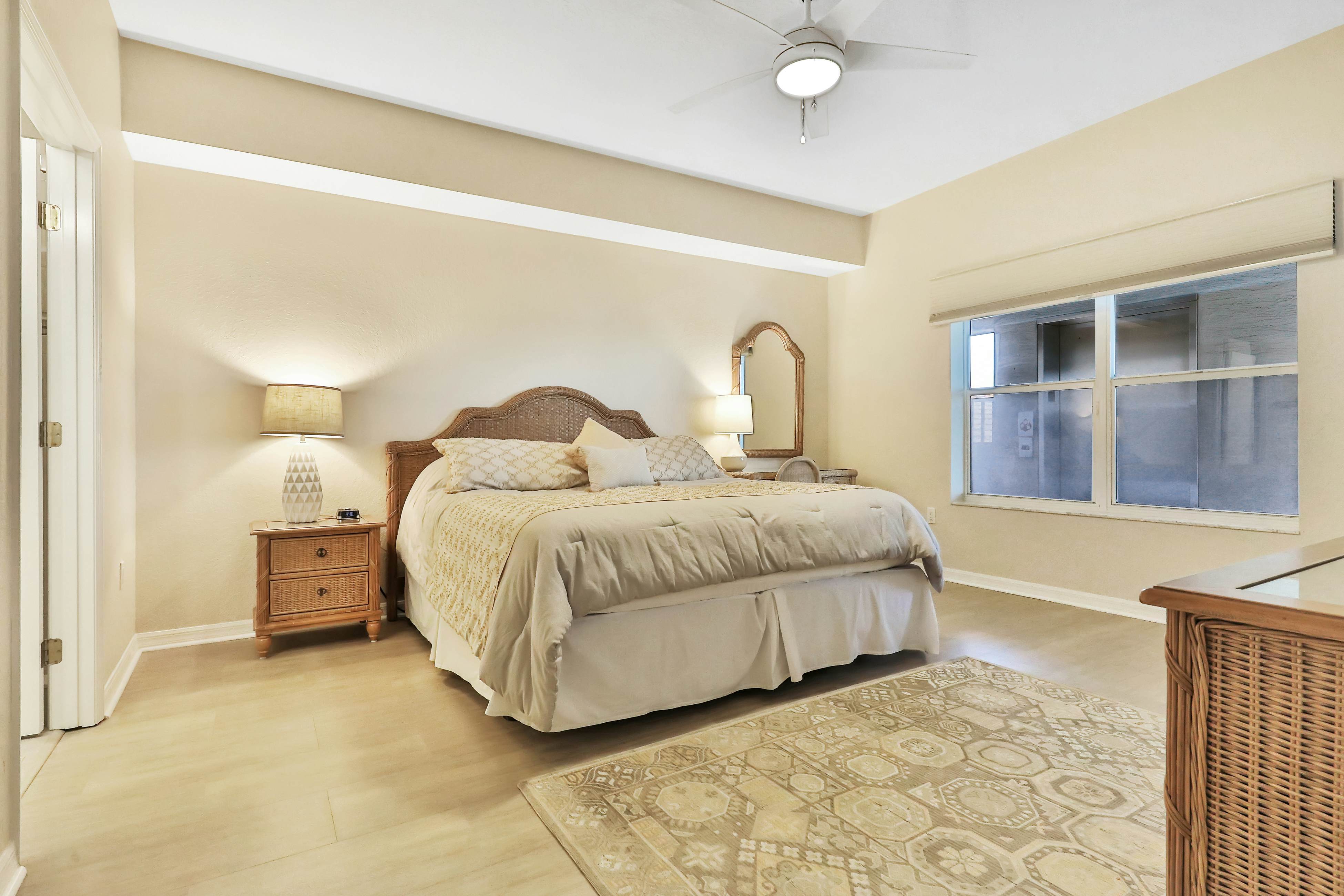 Beachfront condo with pool, hot tub & Gulf views from the balcony