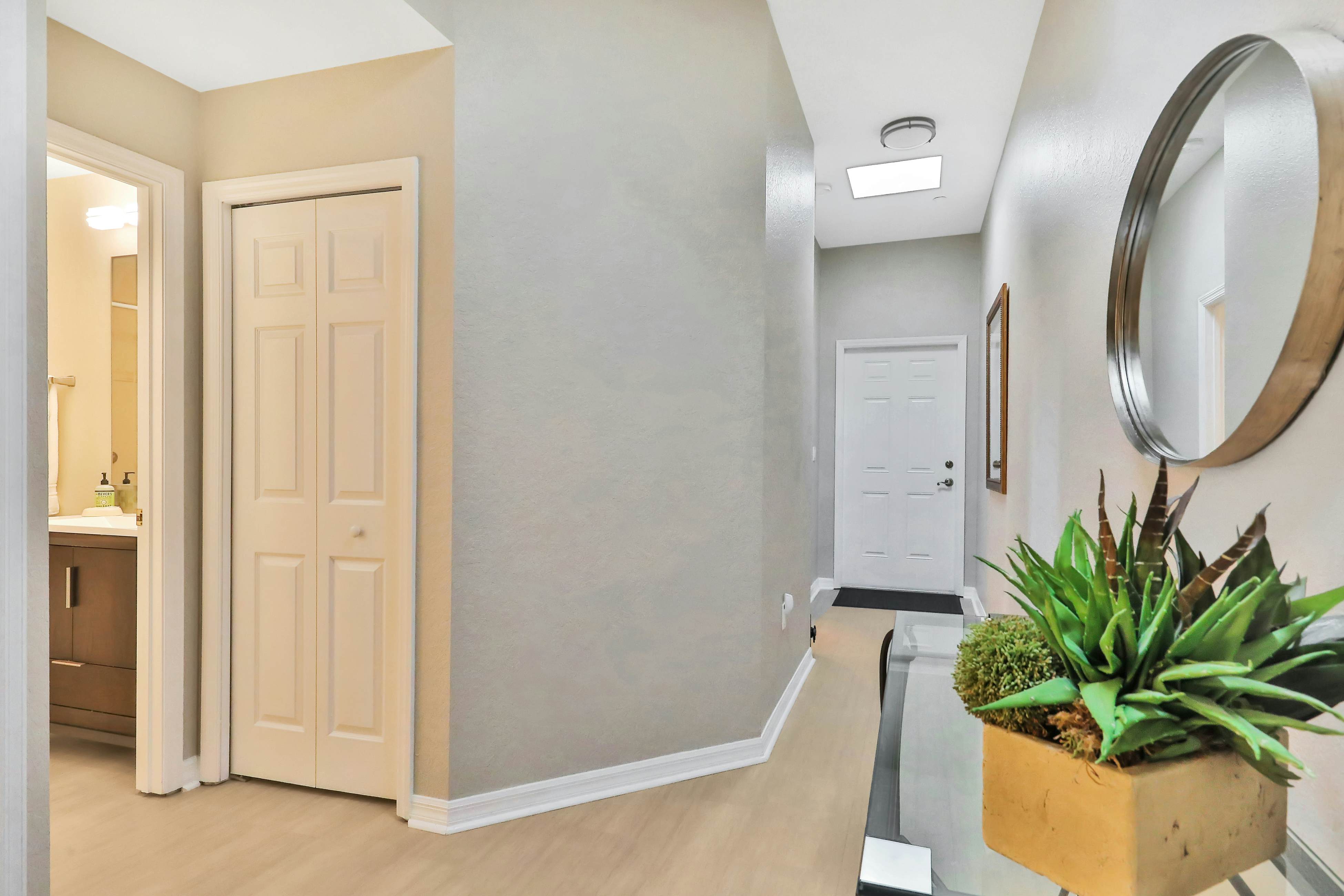 Beachfront condo with pool, hot tub & Gulf views from the balcony