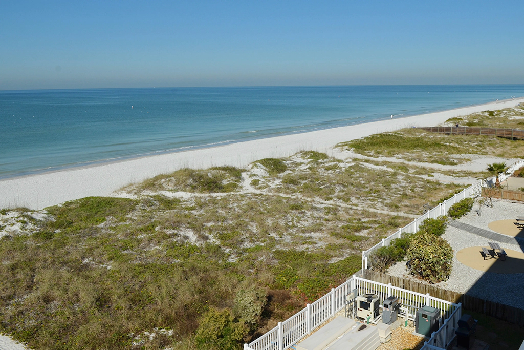Beachfront condo with pool hot tub and Gulf views from the balcony