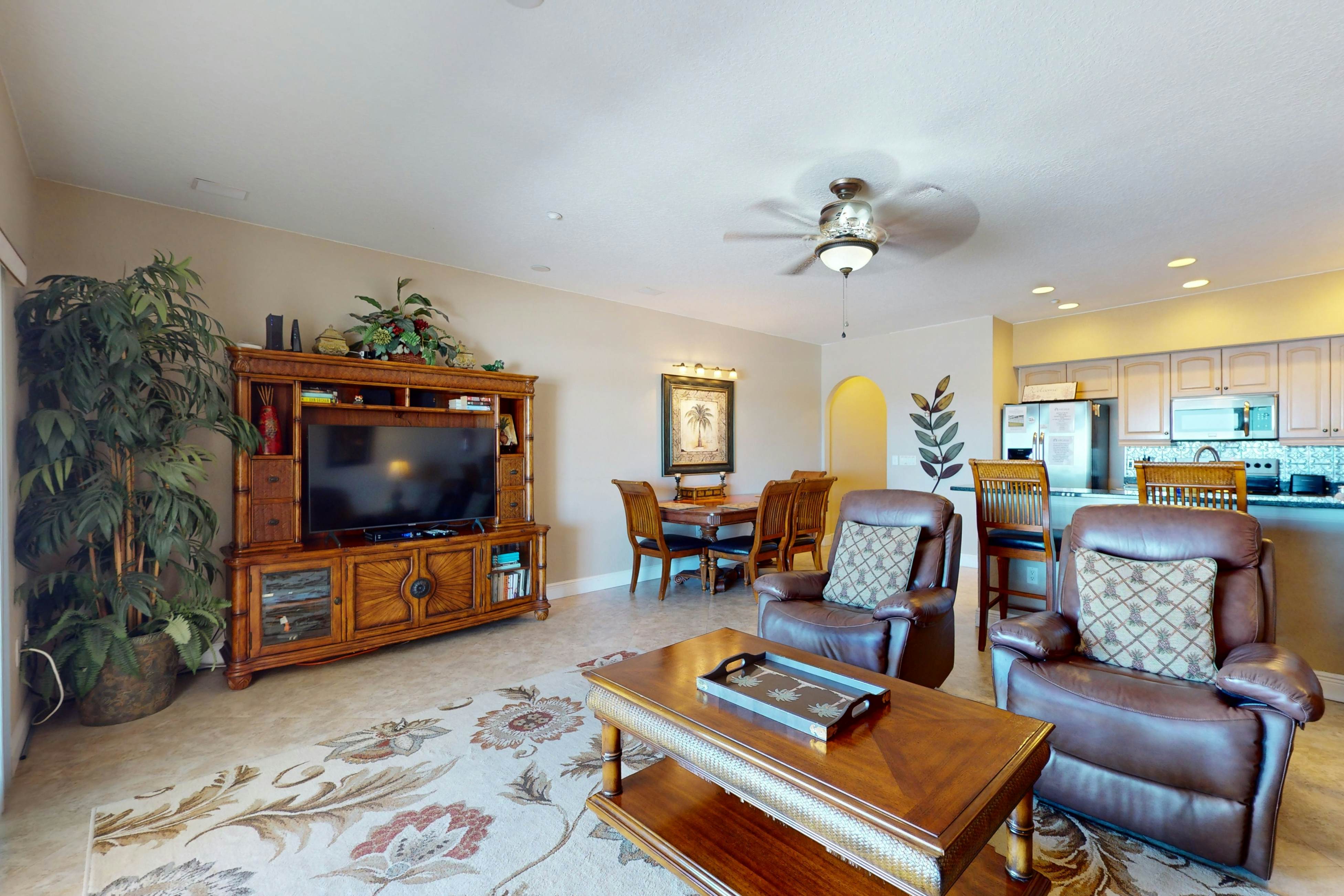 Welcoming Gulf-front condo with pool & hot tub - direct beach access