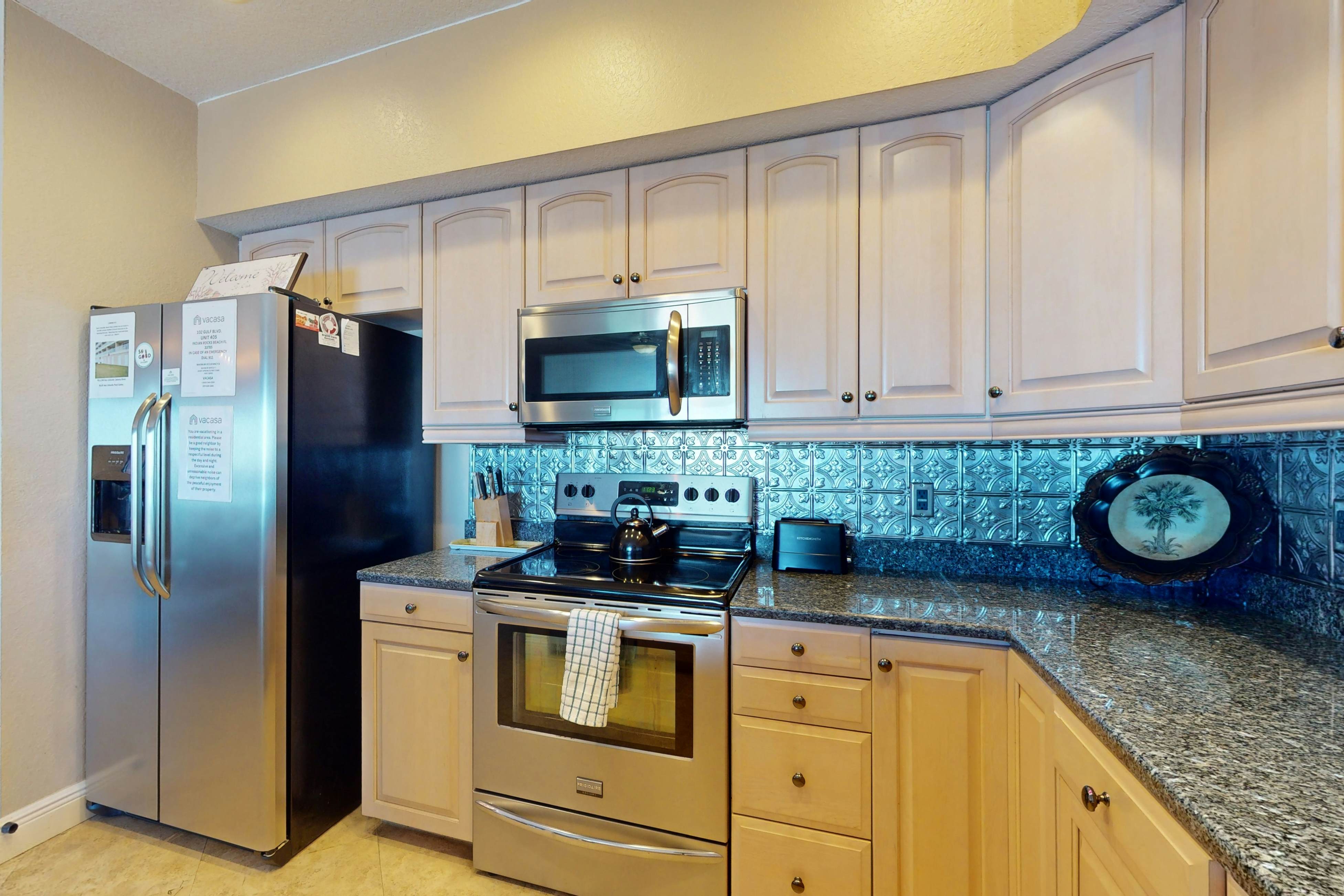 Welcoming Gulf-front condo with pool & hot tub - direct beach access