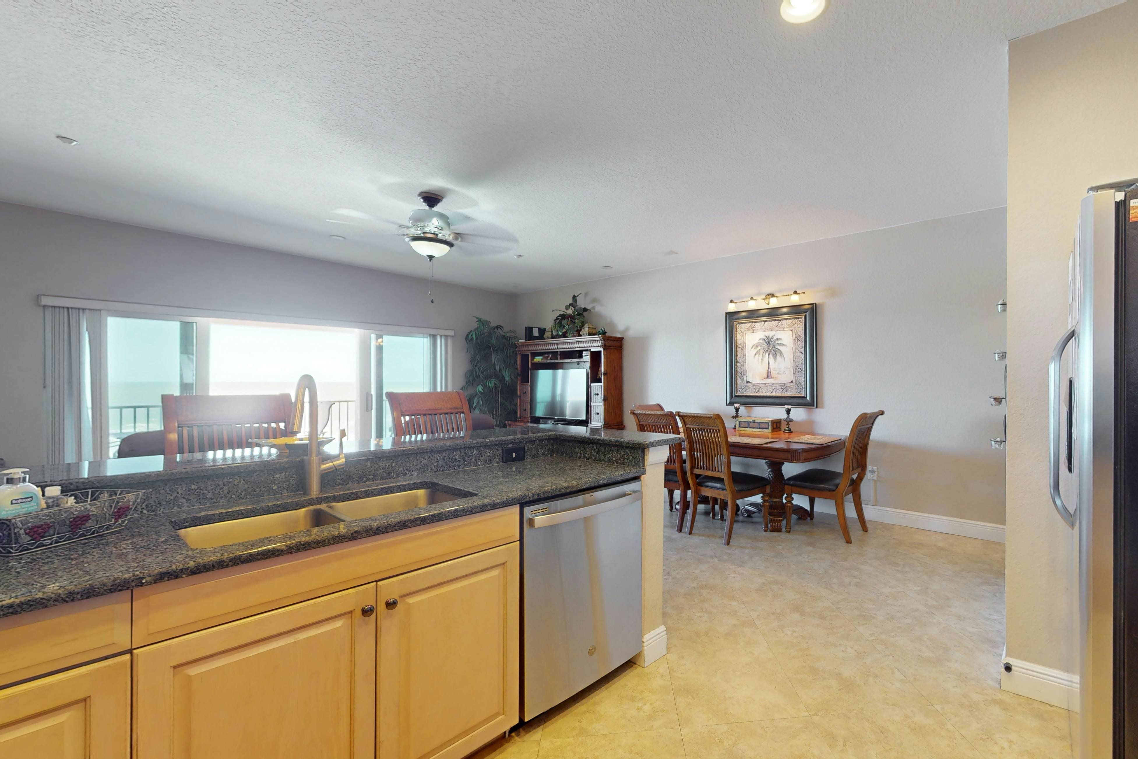 Welcoming Gulf-front condo with pool & hot tub - direct beach access