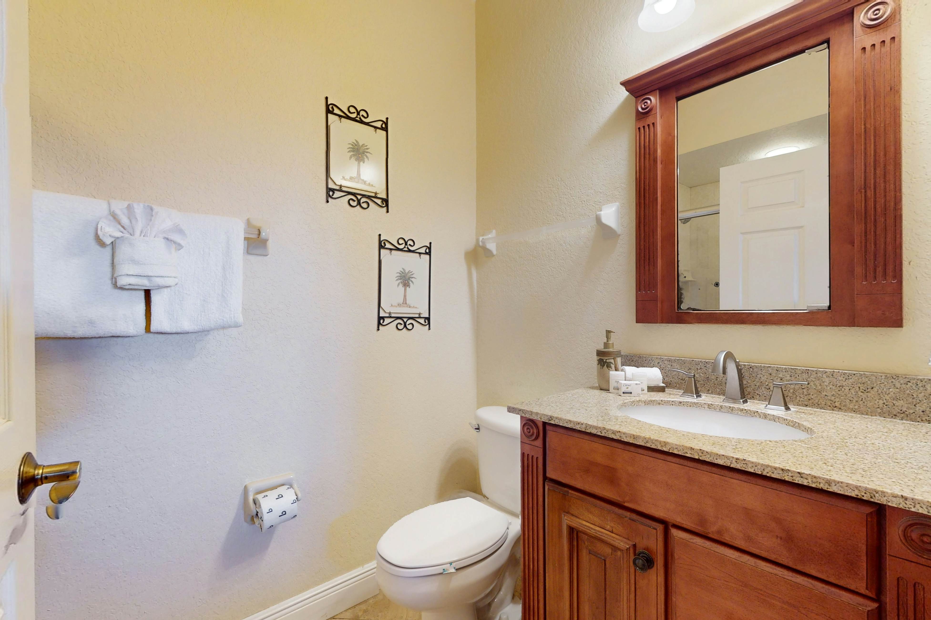 Welcoming Gulf-front condo with pool & hot tub - direct beach access