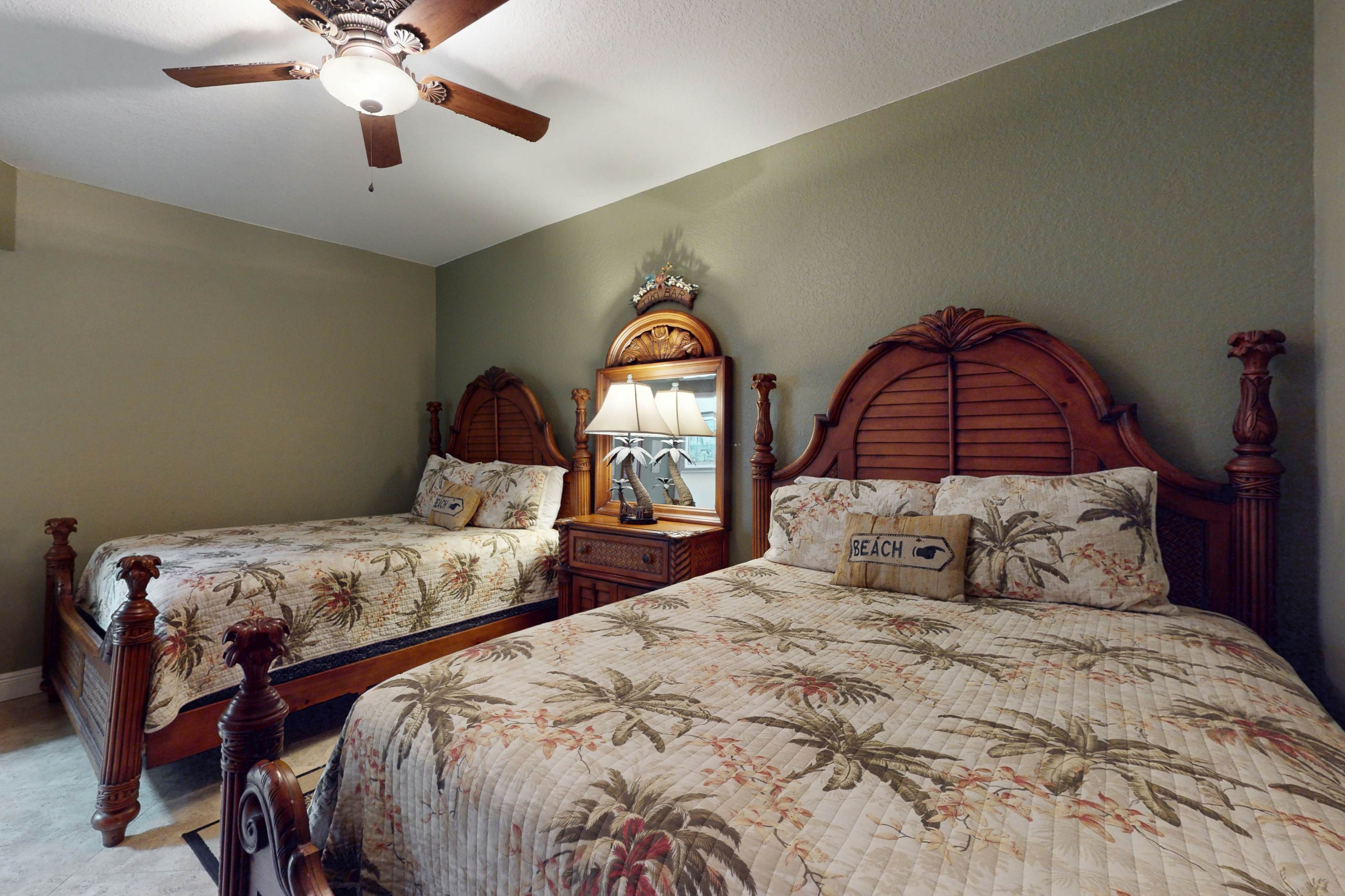 Welcoming Gulf-front condo with pool & hot tub - direct beach access