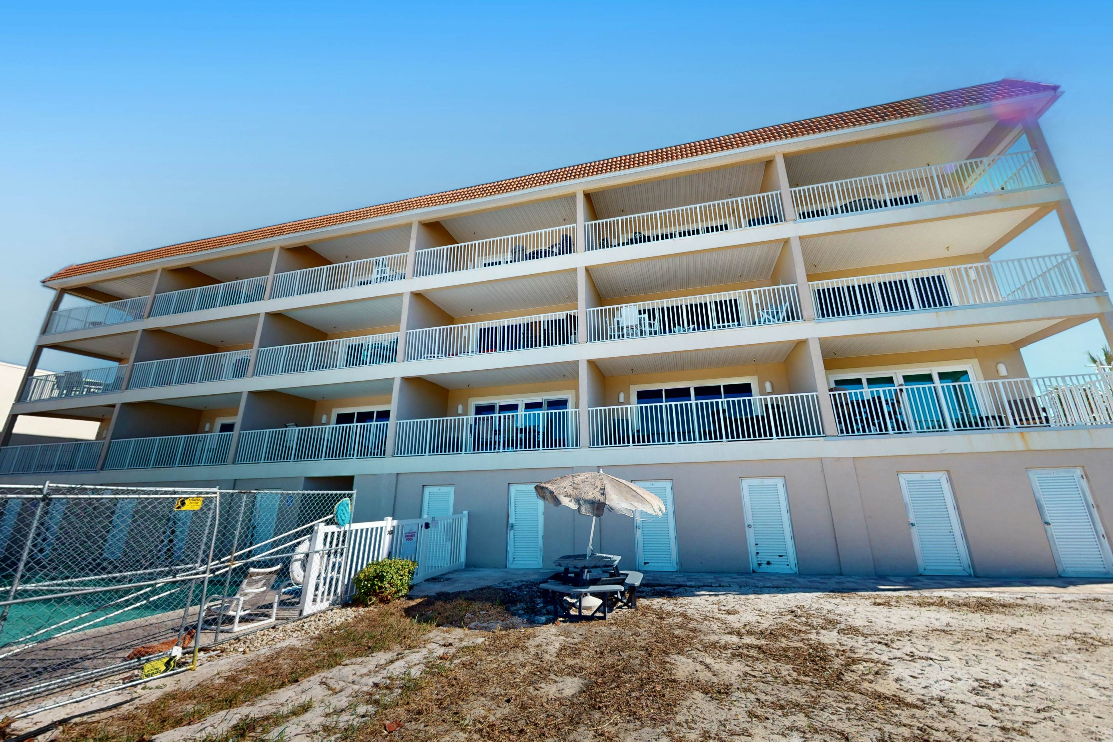 Welcoming Gulf-front condo with pool & hot tub - direct beach access