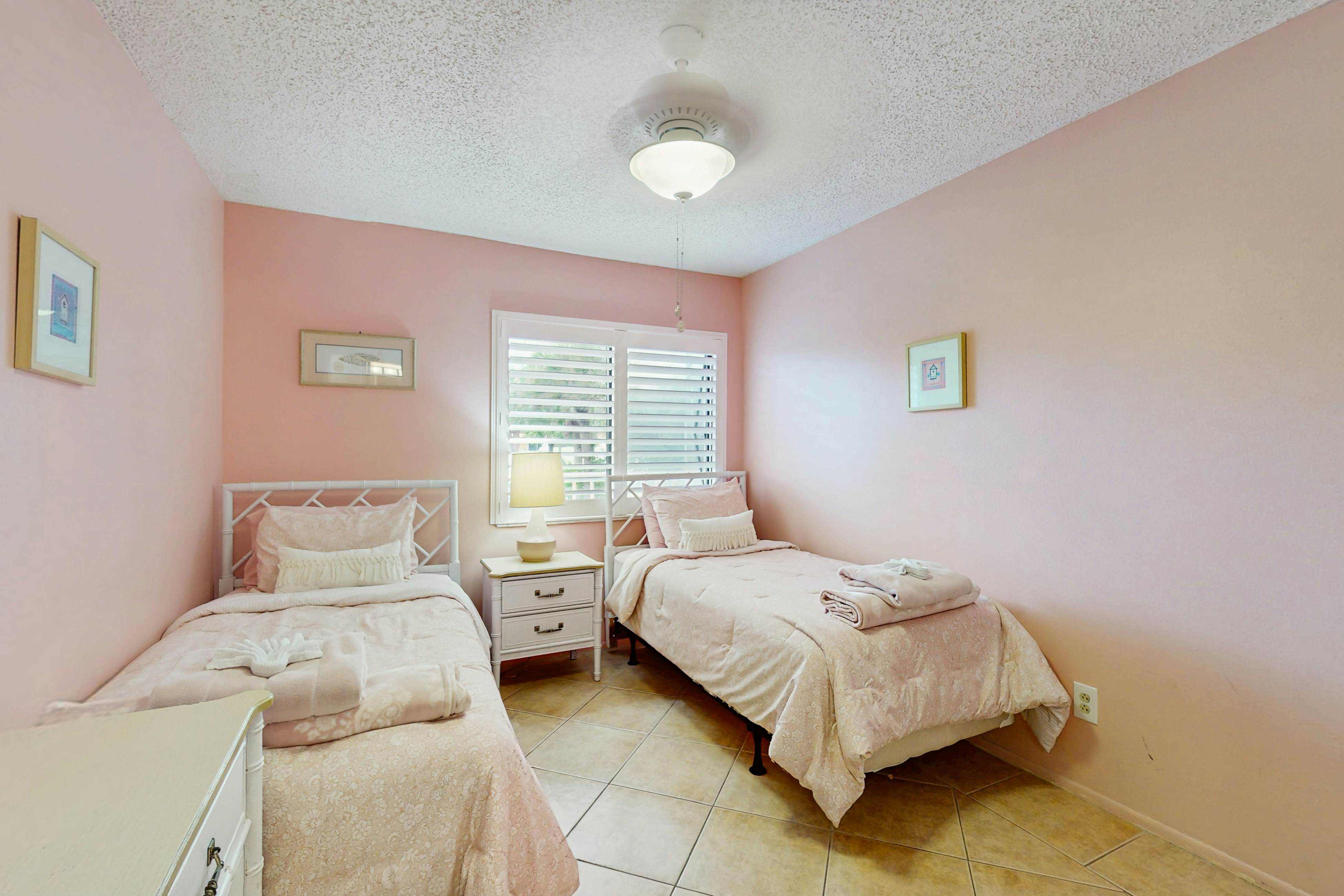 Waterfront condo with updated amenities, heated pool, hot tub, & tennis