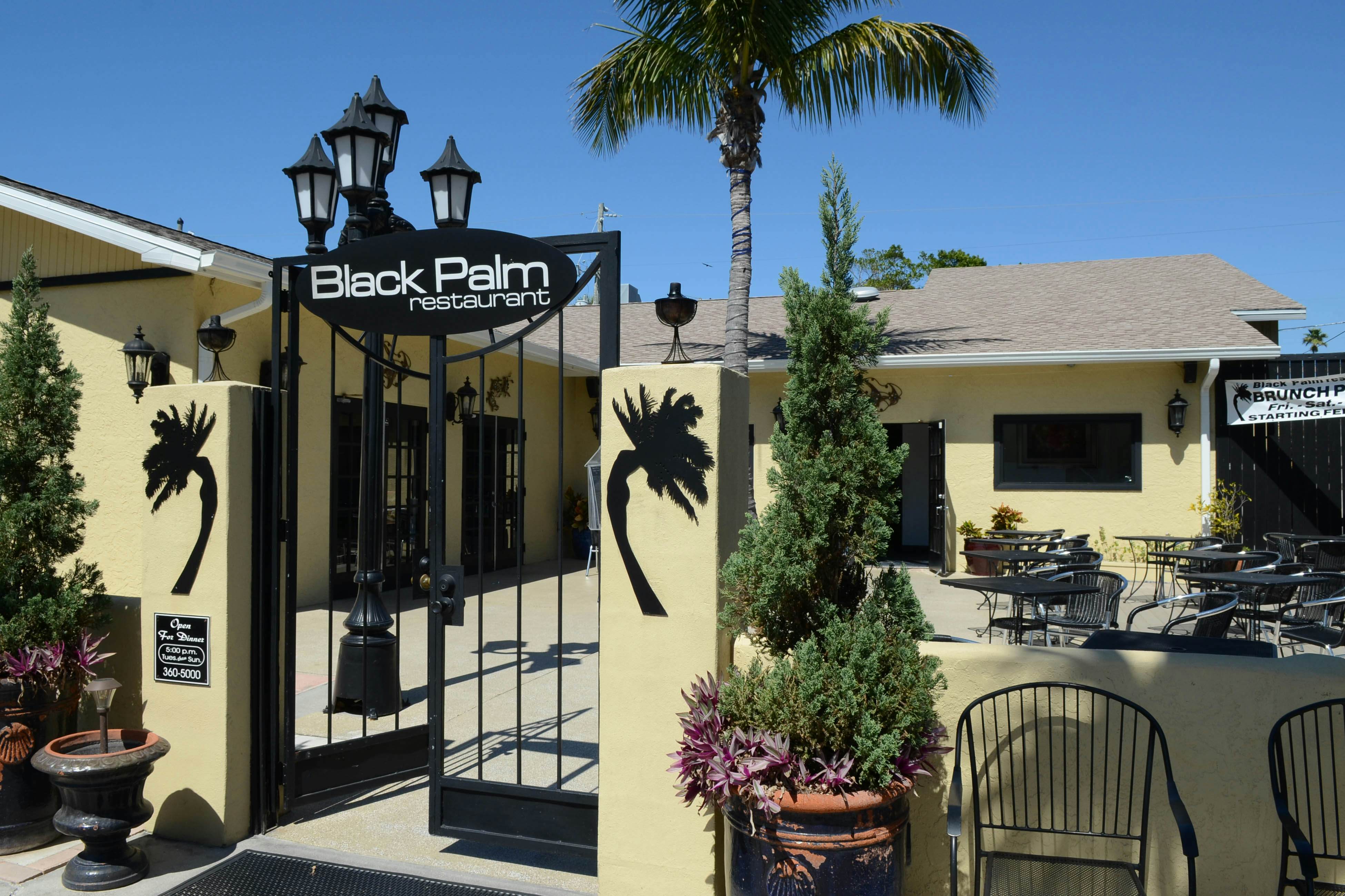 Waterfront condo with updated amenities, heated pool, hot tub, & tennis