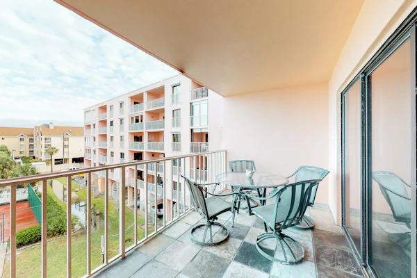 Waterfront condo with pool hot tub tennis and beach access