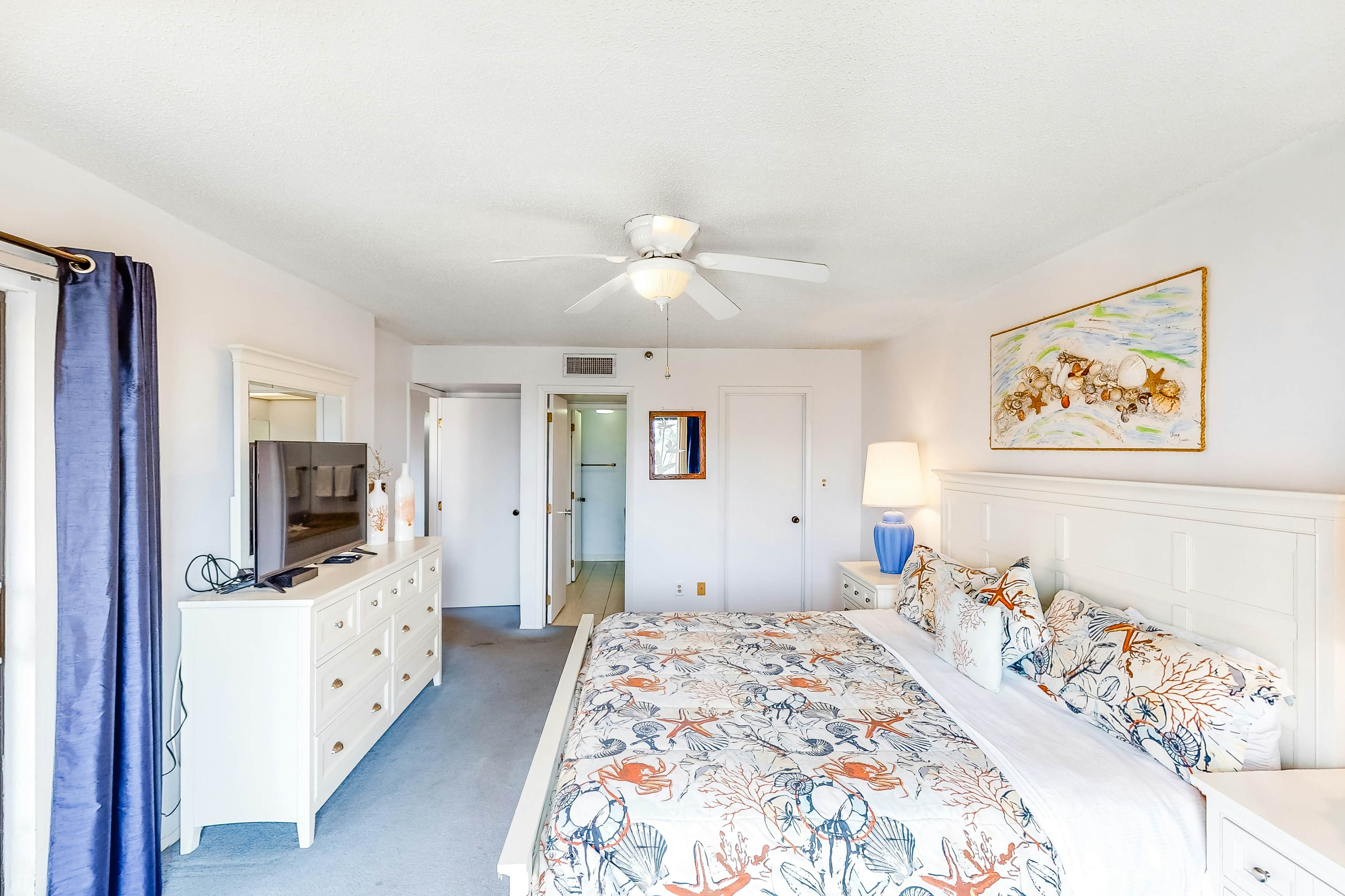 Waterfront condo with pool, hot tub, tennis, & beach access