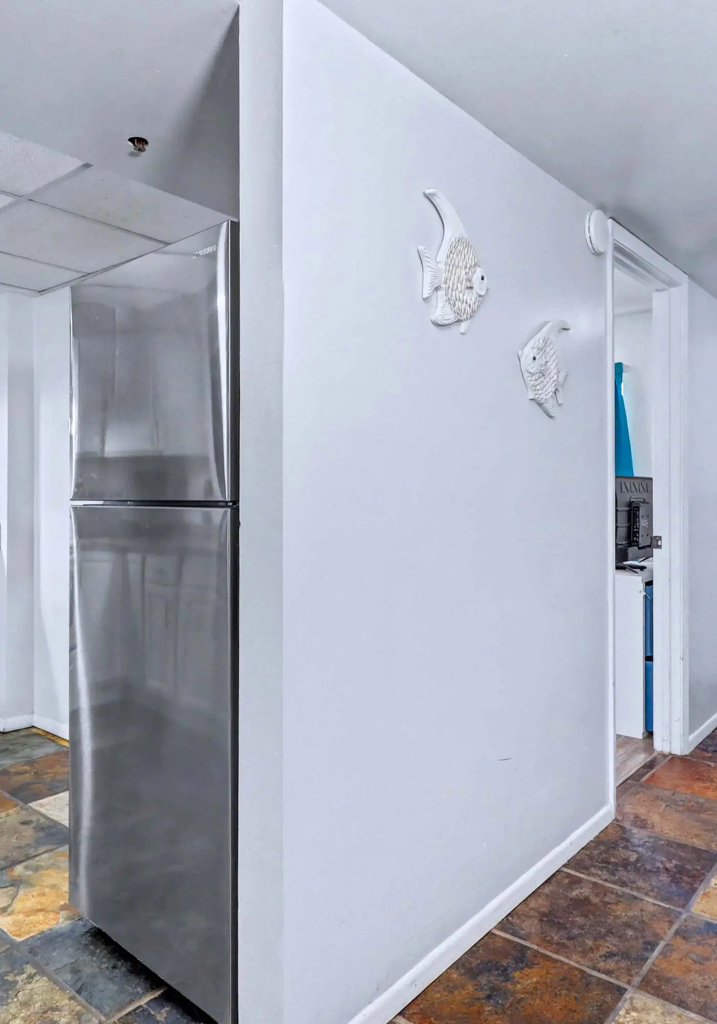 Waterfront condo with pool hot tub tennis and beach access