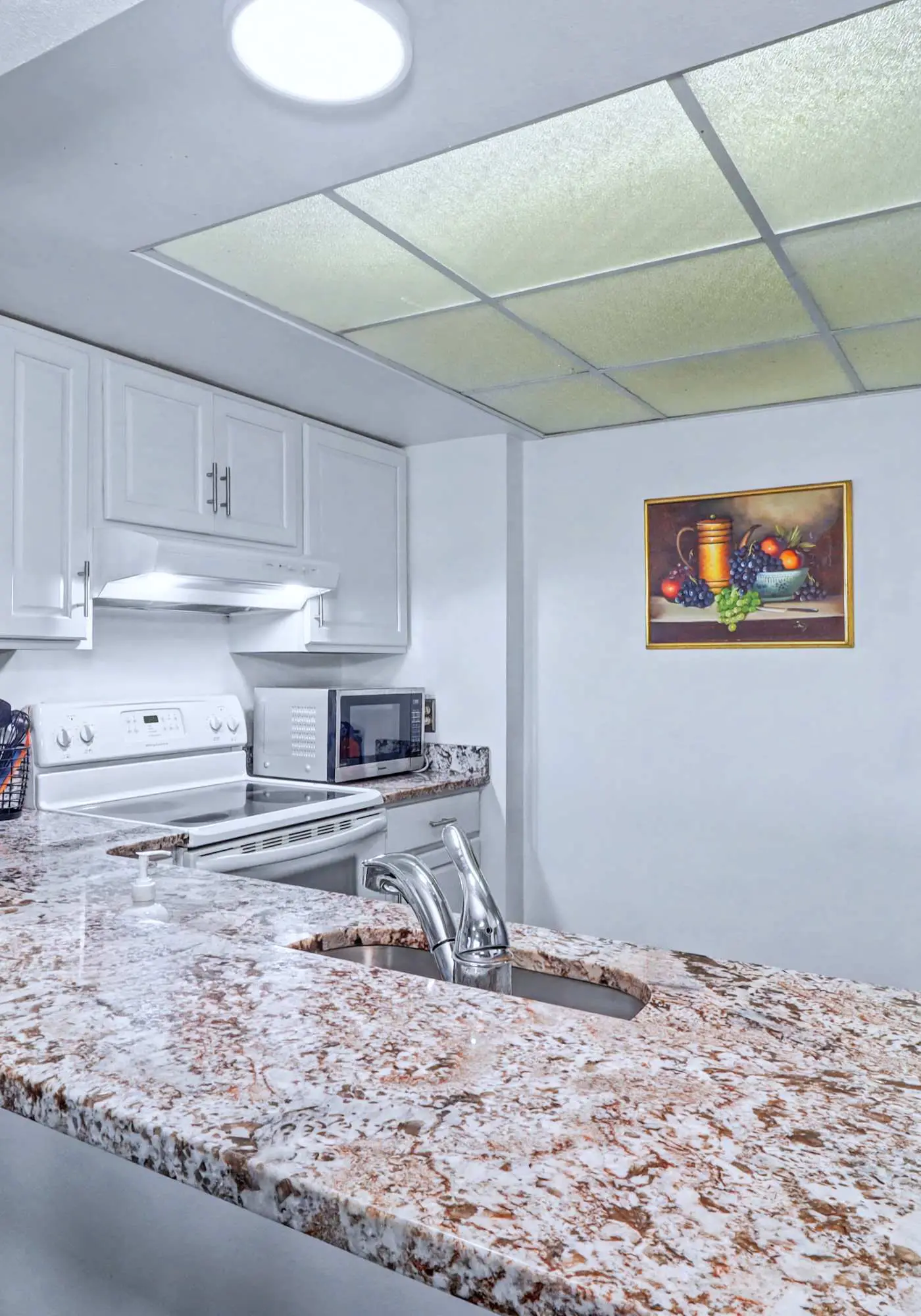 Waterfront condo with pool hot tub tennis and beach access