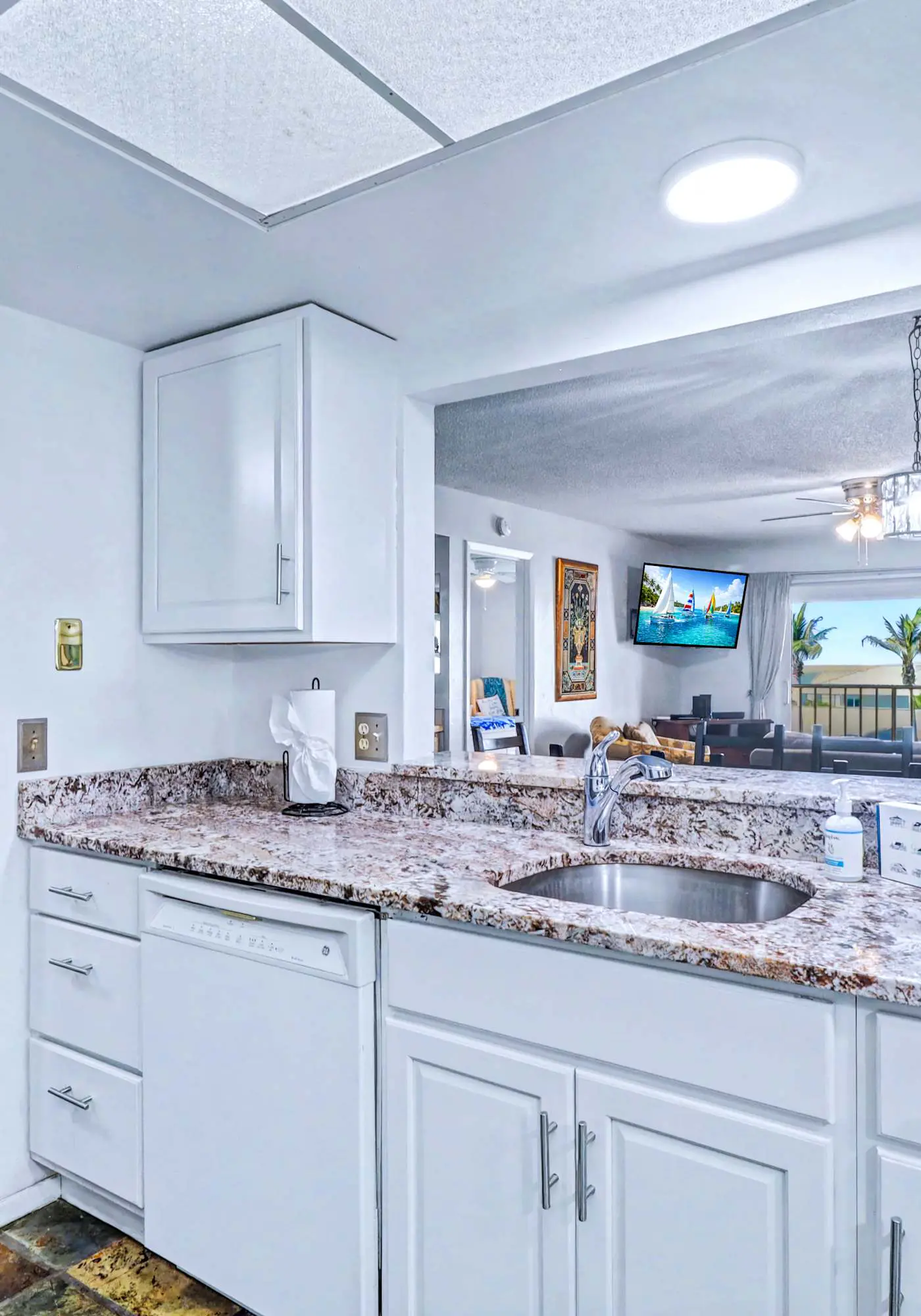 Waterfront condo with pool hot tub tennis and beach access