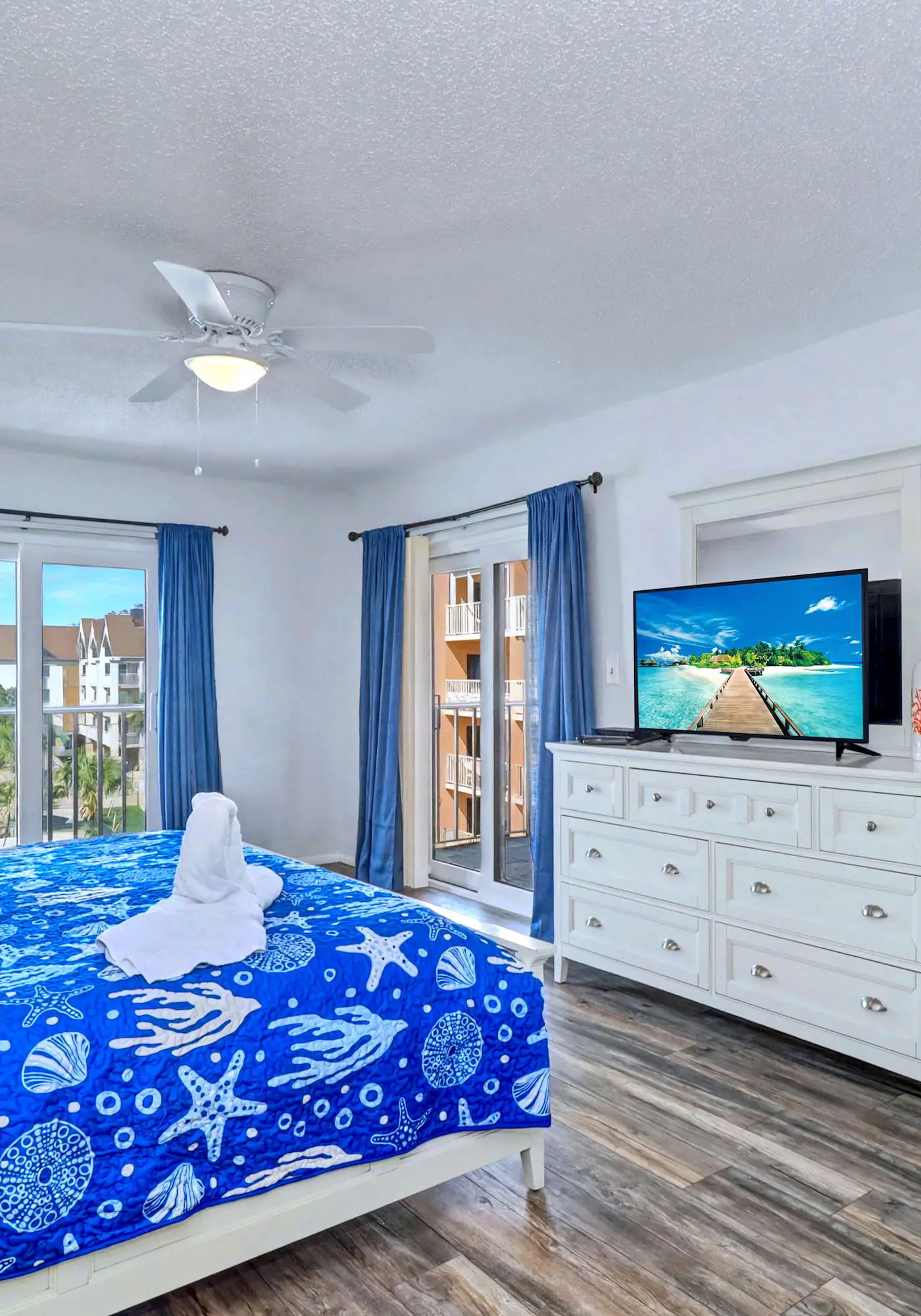 Waterfront condo with pool hot tub tennis and beach access