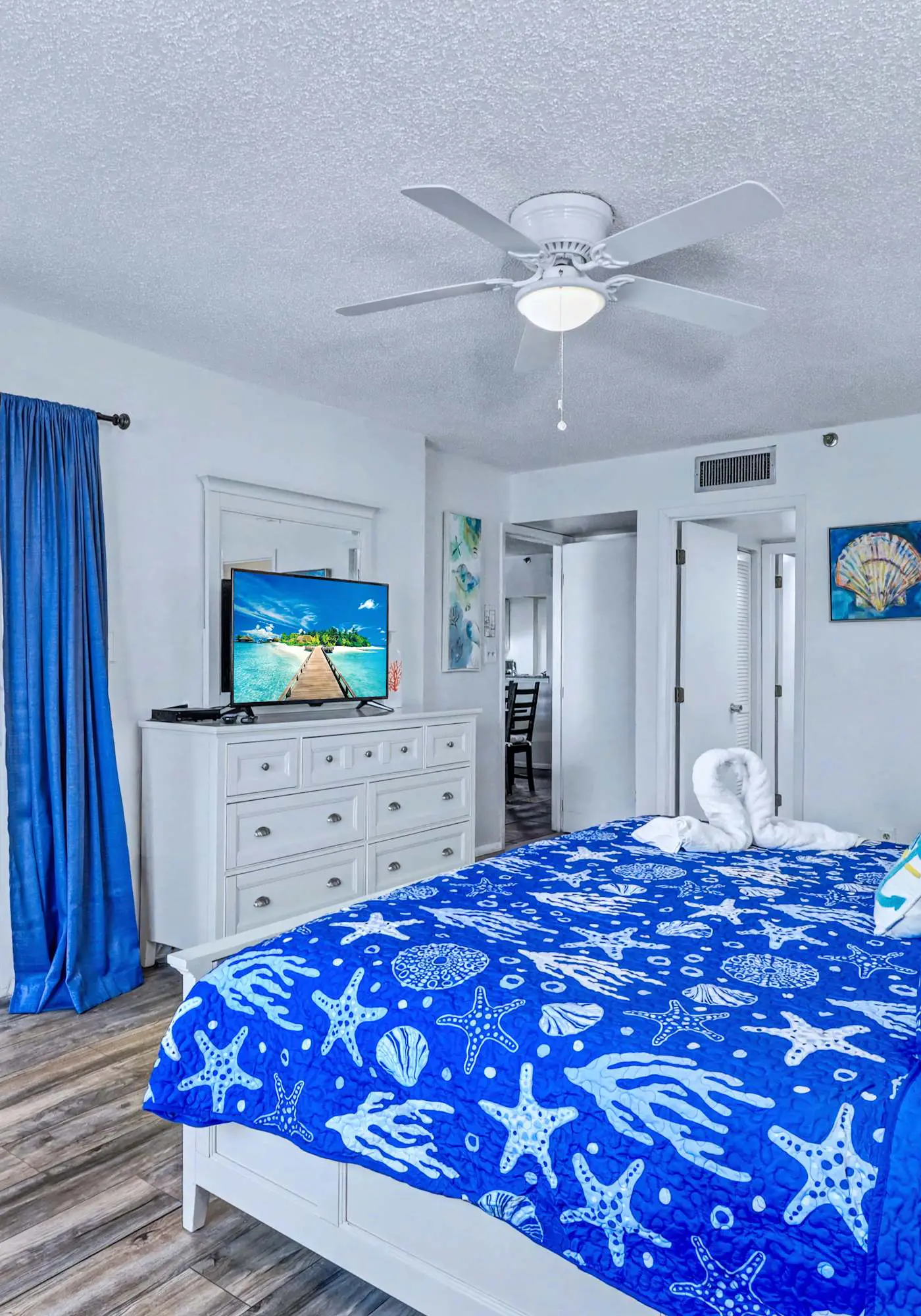 Waterfront condo with pool hot tub tennis and beach access