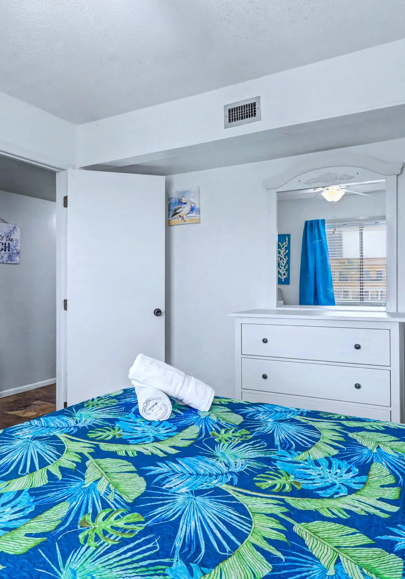 Waterfront condo with pool hot tub tennis and beach access