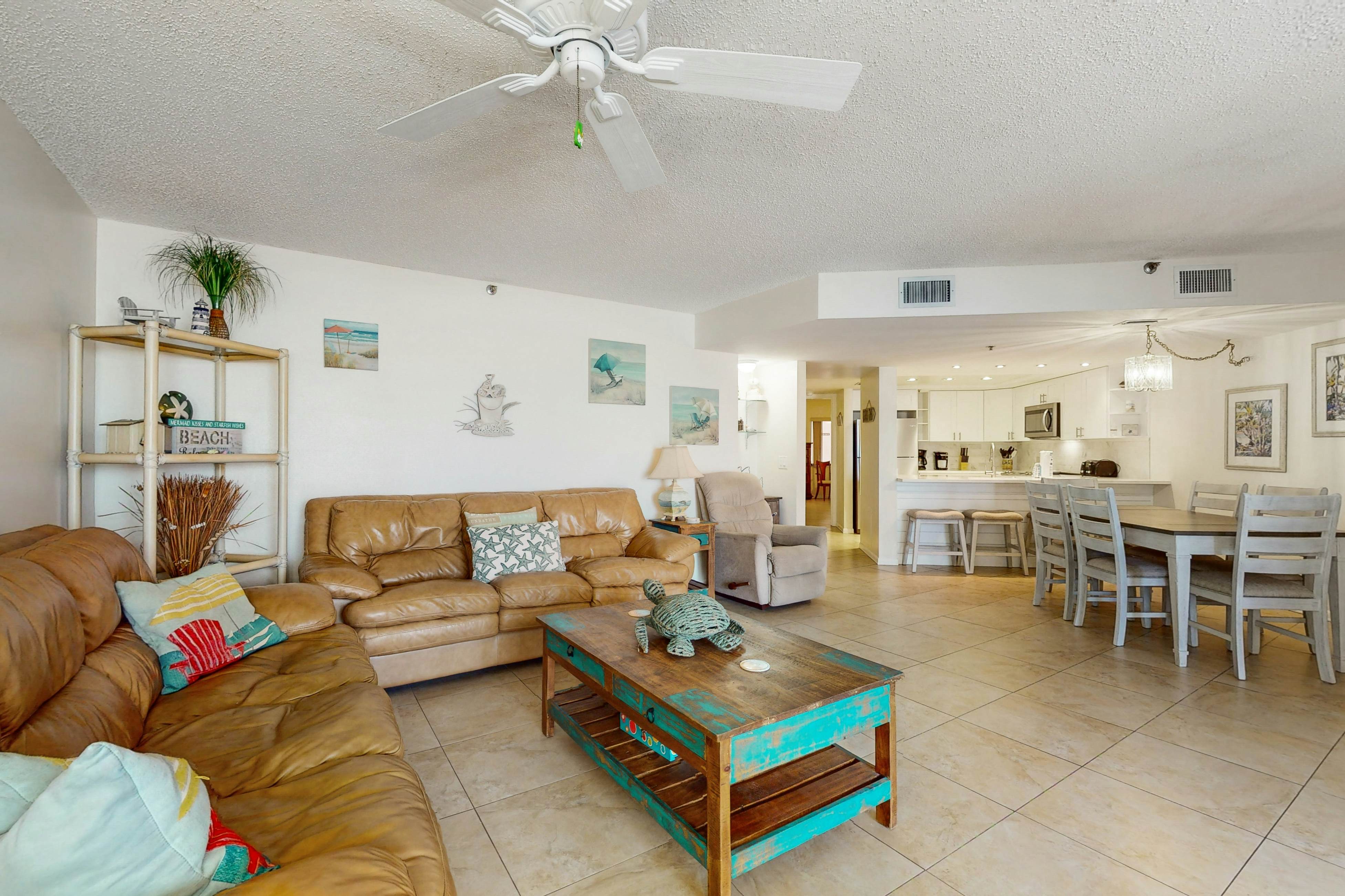 Bright & recently redone condo - hot tub, pool, & tennis, direct beach access