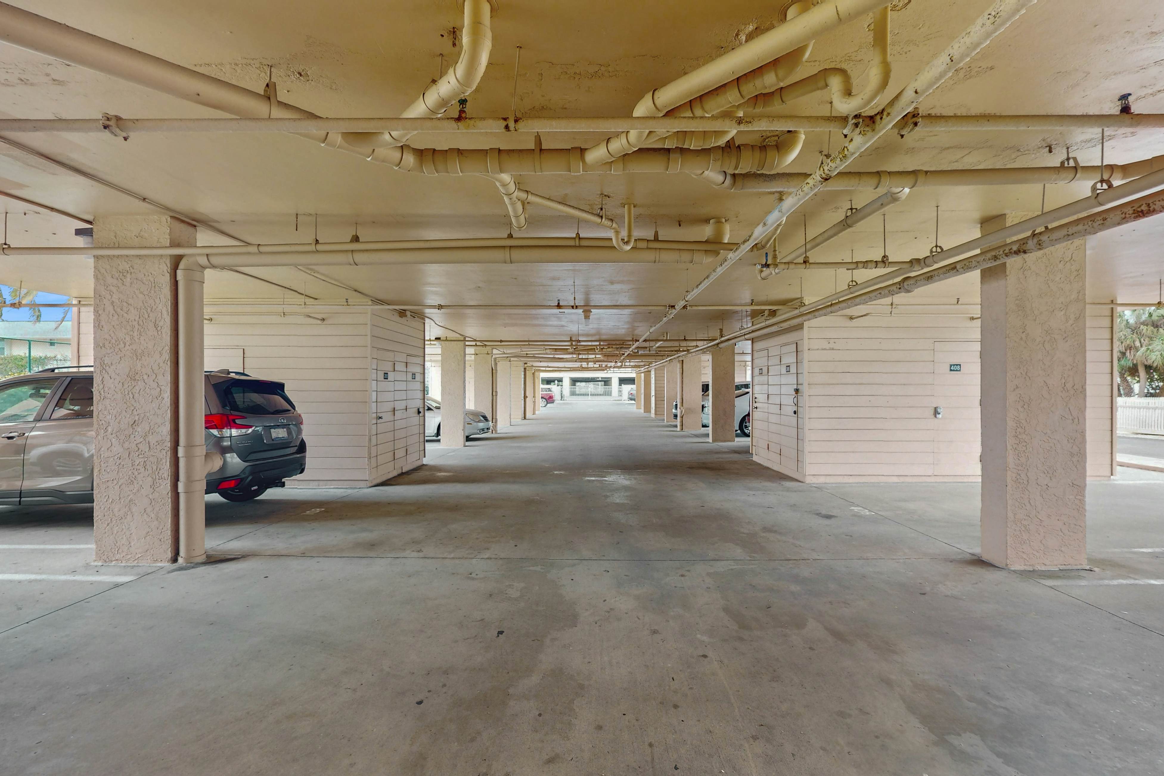 Bright & recently redone condo - hot tub, pool, & tennis, direct beach access