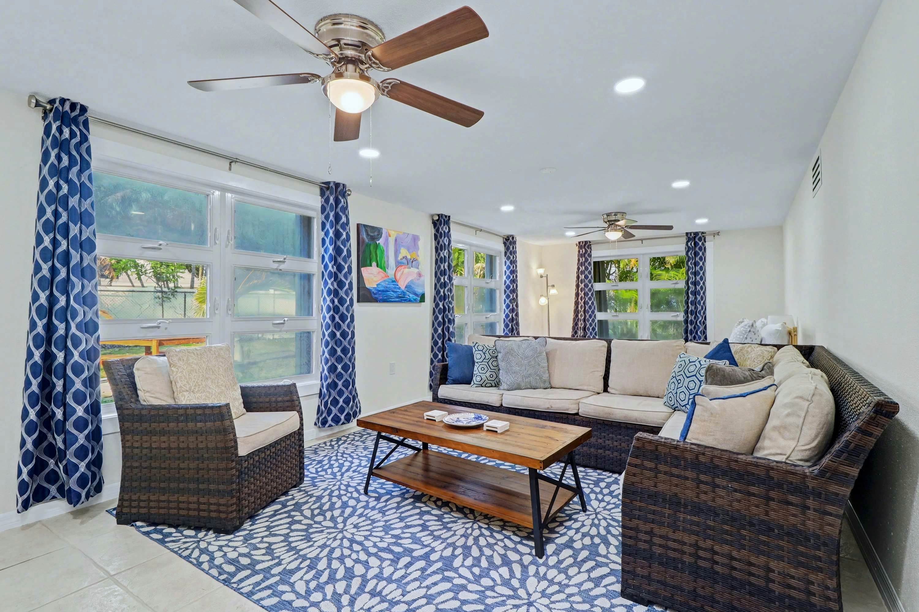 Charming home with private washer dryer WiFi and central AC walk to the beach