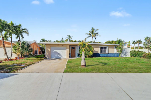 Renovated Coastal Retreat Near Beach | Firepit & Yard