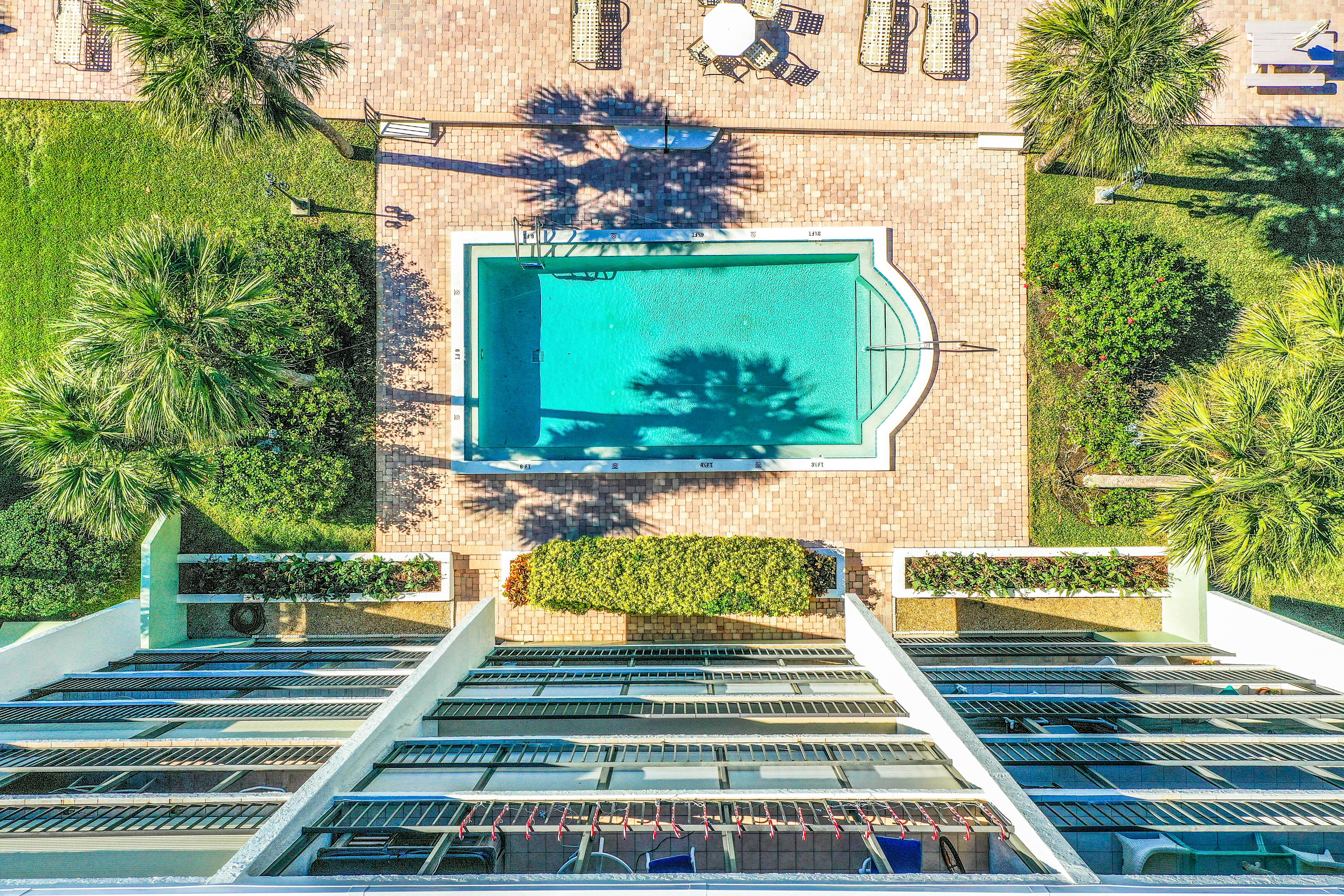 Beachside Haven w/Private Balcony/Free WiFi/Washer/Dryer/Shared Pool/Central AC