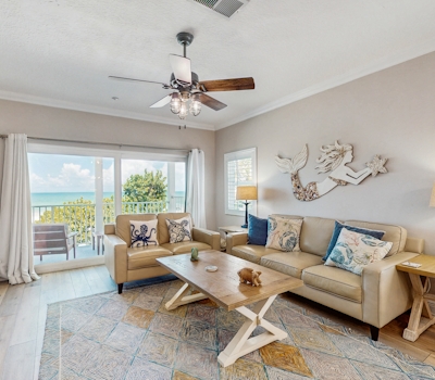 Beachfront condo with EV charger WiFi AC one dog welcome